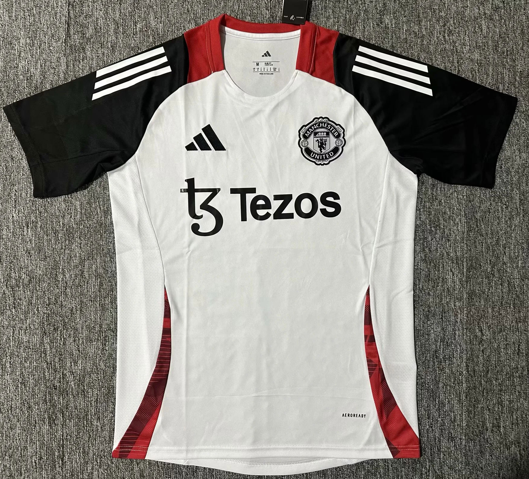 9af9d7732f4e8b3741a5292378f15988.jpg 2025/2026 Manchester United Training Wear Football Shirt 1:1 Thai Quality - Image 1