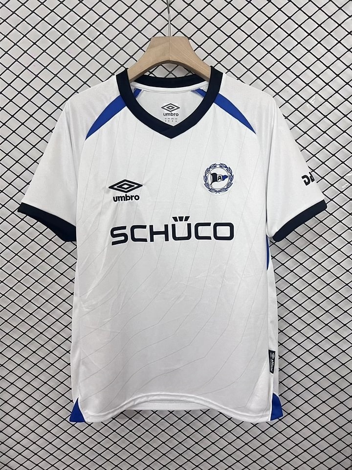 9affbf9e026e5eedca891b6f3b4382b5.jpg 2025/2026 Arminia Bielefeld Away Edition Football Shirt 1:1 Thai Quality - Image 1