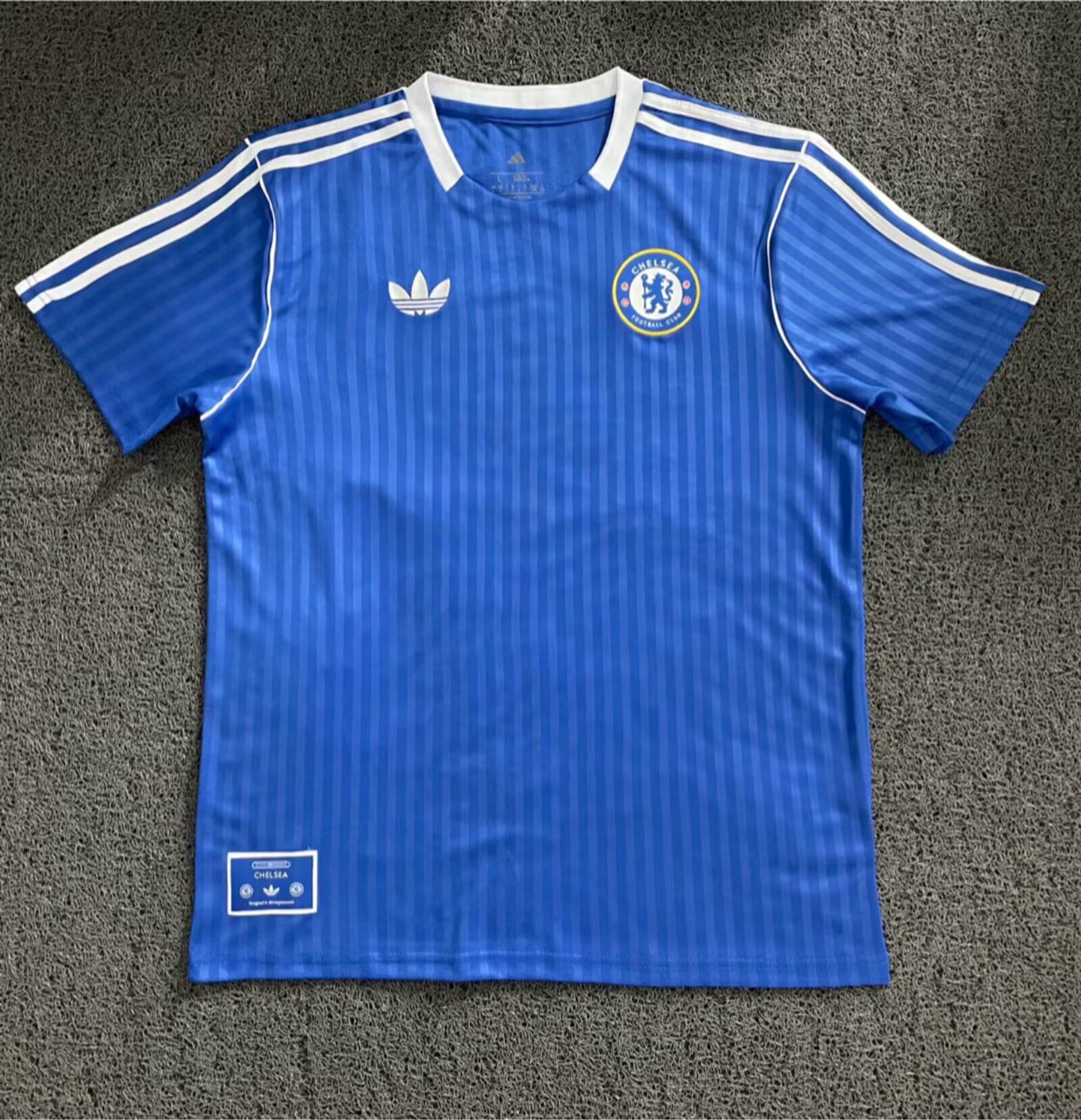 a2943161dcb205b1b16d63b95cb1ddc3.jpg 2025/26 Chelsea Retro Version Football Shirt 1:1 Thai Quality - Image 1