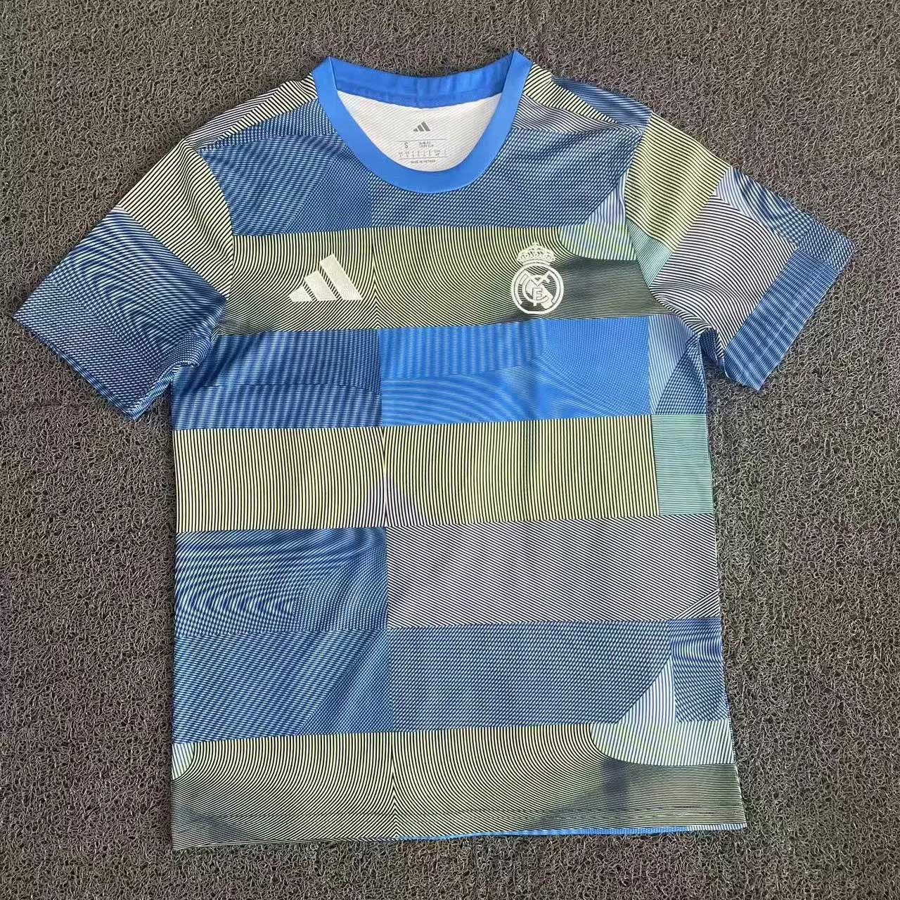 aae7ce2a08b0f25908bb9a52d5c50746.jpg 2025/2026 Real Madrid Special Edition Football Shirt 1:1 Thai Quality - Image 1