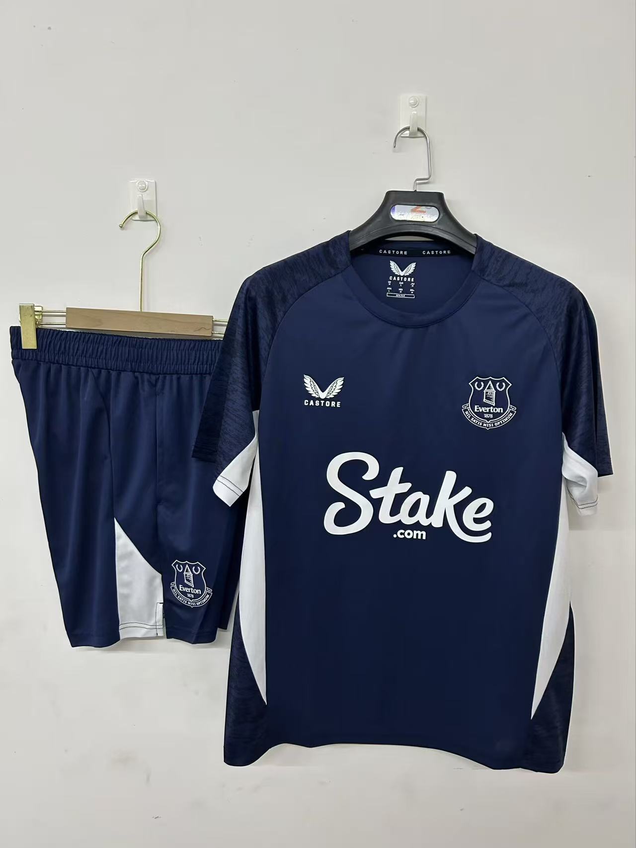 ab582b37c5548aa2ae969f197e96b5c3.jpg 2025/2026 Everton Training suit Football Shirt 1:1 Thai Quality - Image 1