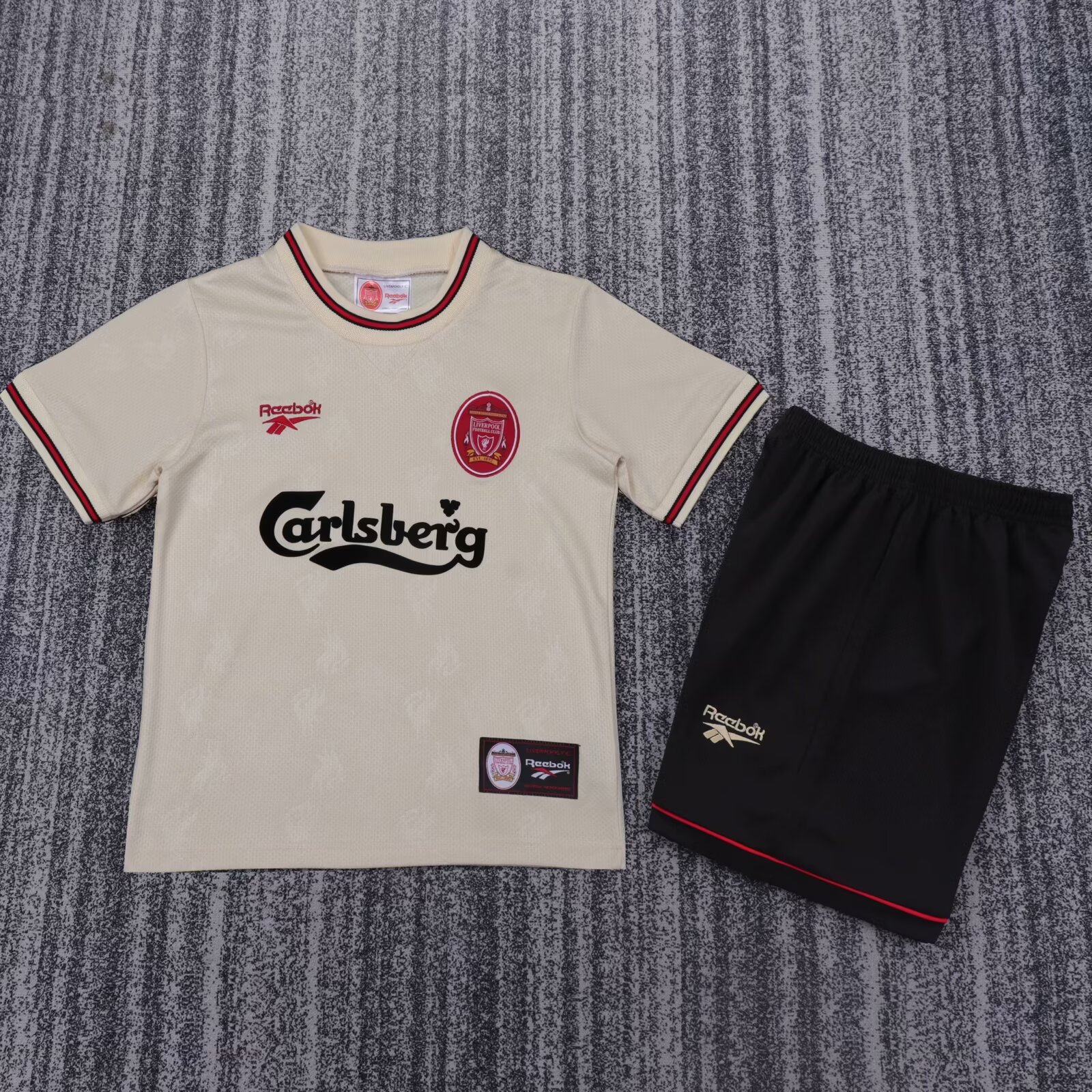 af476509b81414c6595bdc267a6e0e52.jpg 1996/1997 Retro Liverpool Away Football Shirt Kids Size 1:1 Thai Quality - Image 1