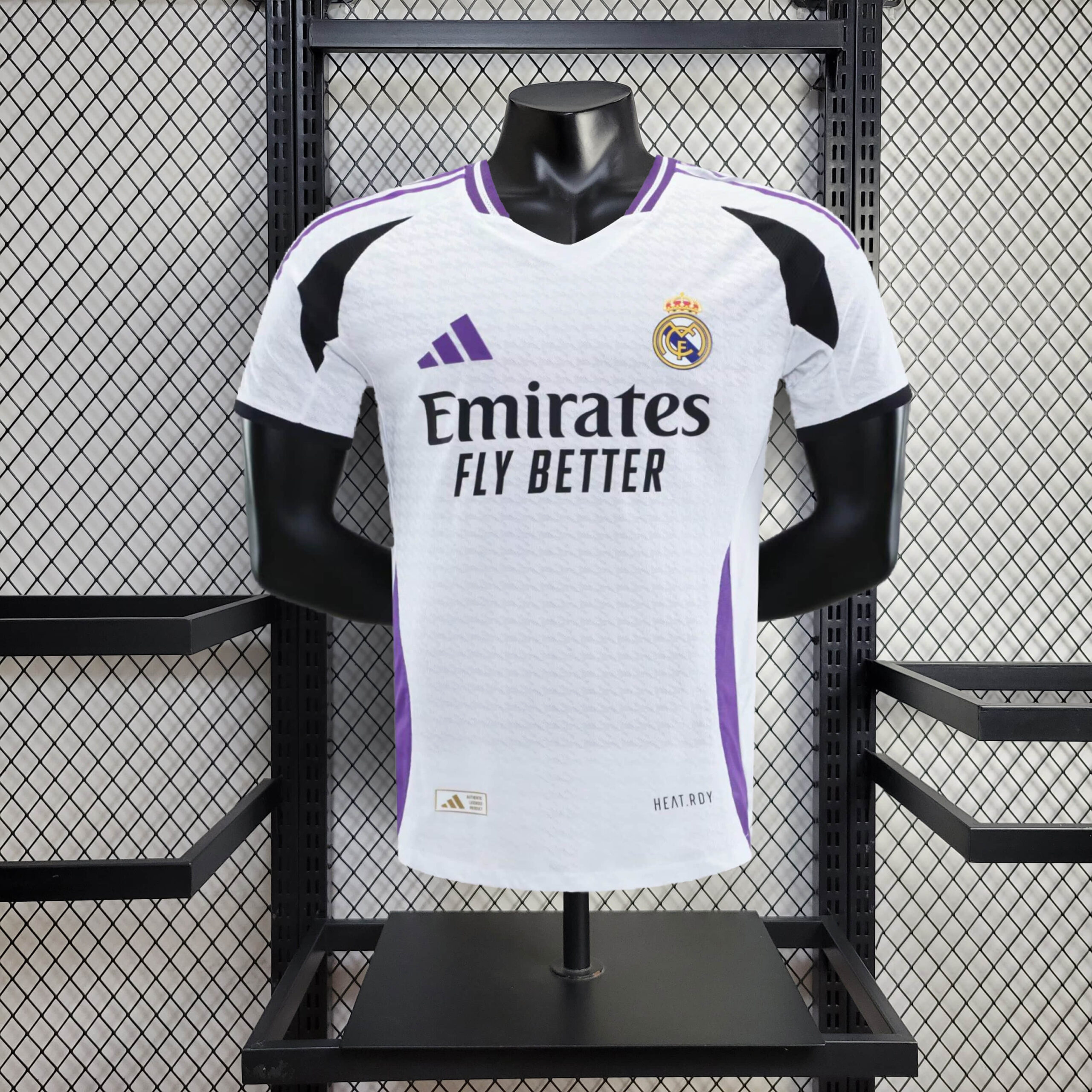 b19b949c06959362110ff39d3d45a91e.jpg 2025/2026 Player Version Real Madrid Training Wear Football Shirt 1:1 Thai Quality - Image 1