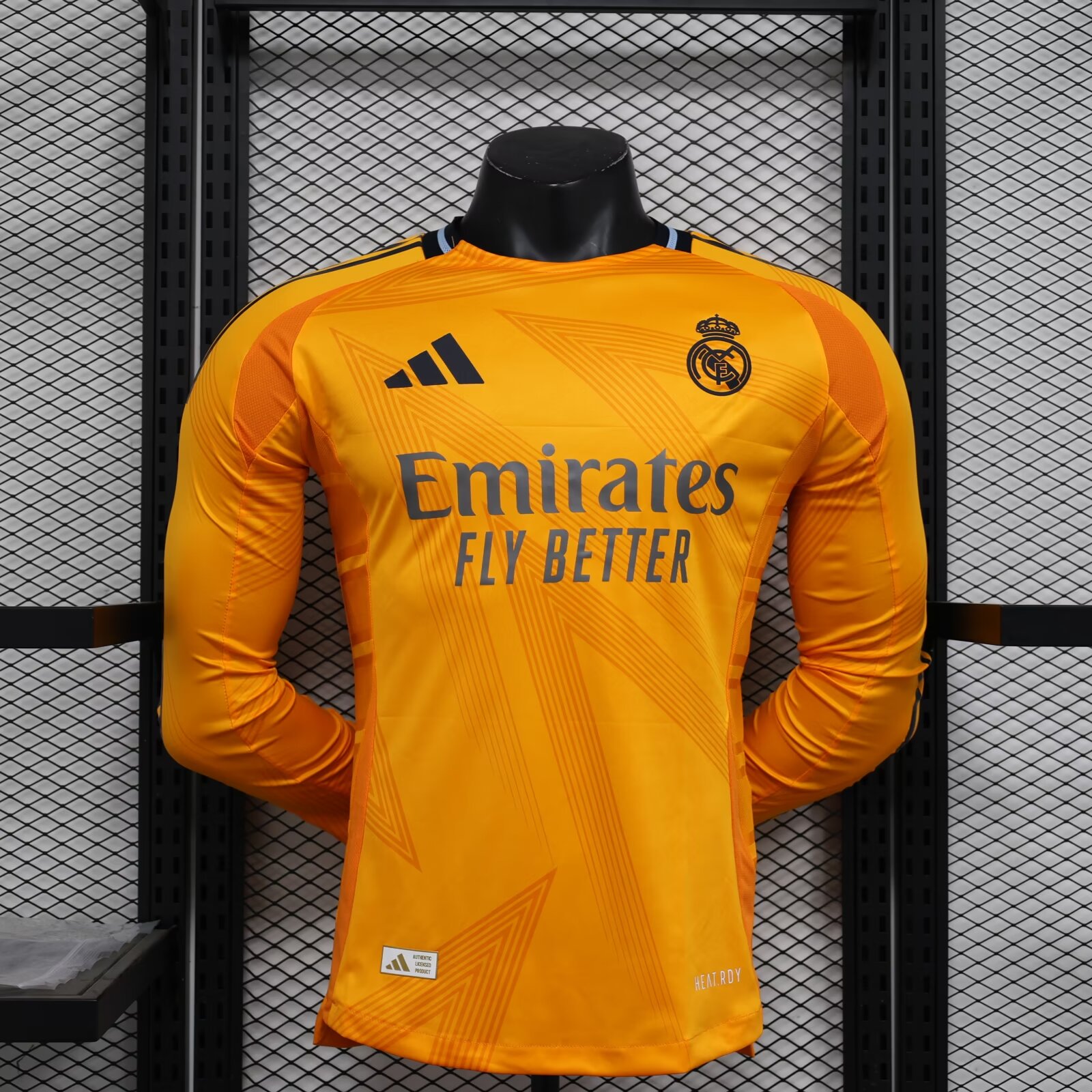 bccf730681f02b5c30e4b1cc4ac354fd.jpg 2024/2025 Long Sleeve Player Version Real Madrid Away Football Shirt 1:1 Thai Quality - Image 1