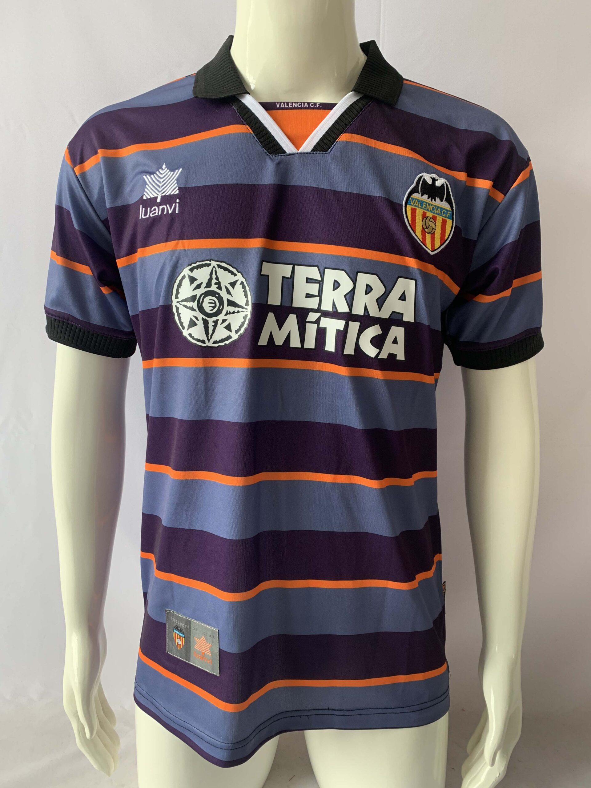 bd8aa02108f71b3afb35d63968114a4d.jpg 1999/2000 Retro Valencia Third Away Football Shirt 1:1 Thai Quality - Image 1