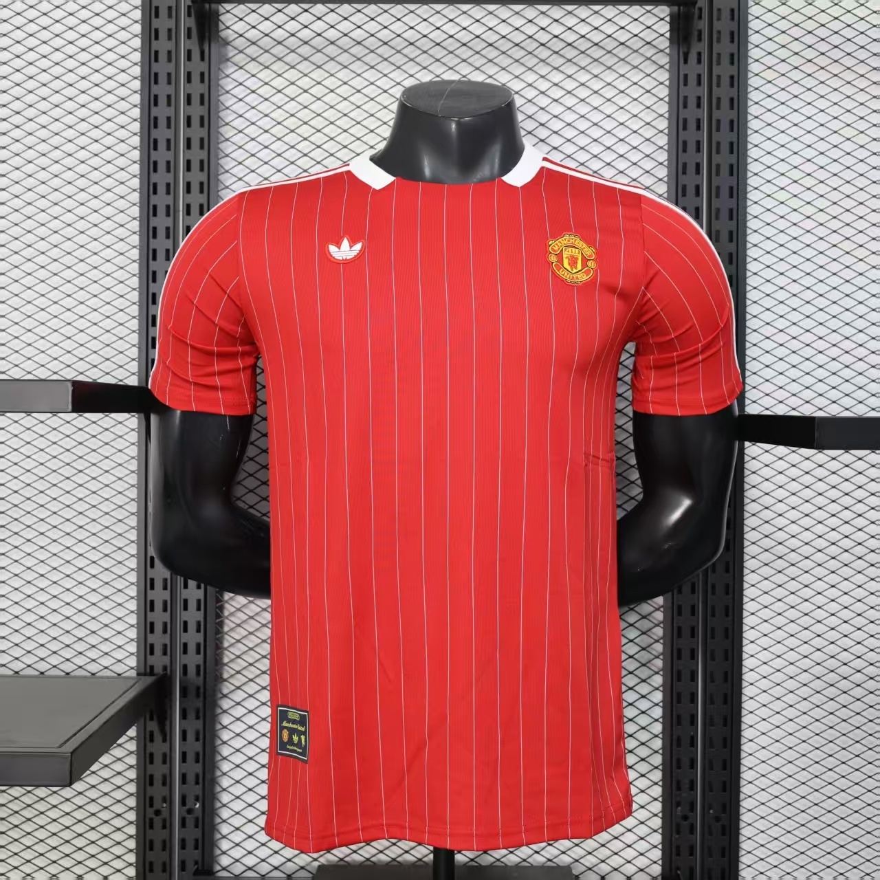 bef5a7d14fa1b2e20f944511ff3df671.jpg 2025/2026 Player Version Manchester United Casual Edition Football Shirt 1:1 Thai Quality - Image 1