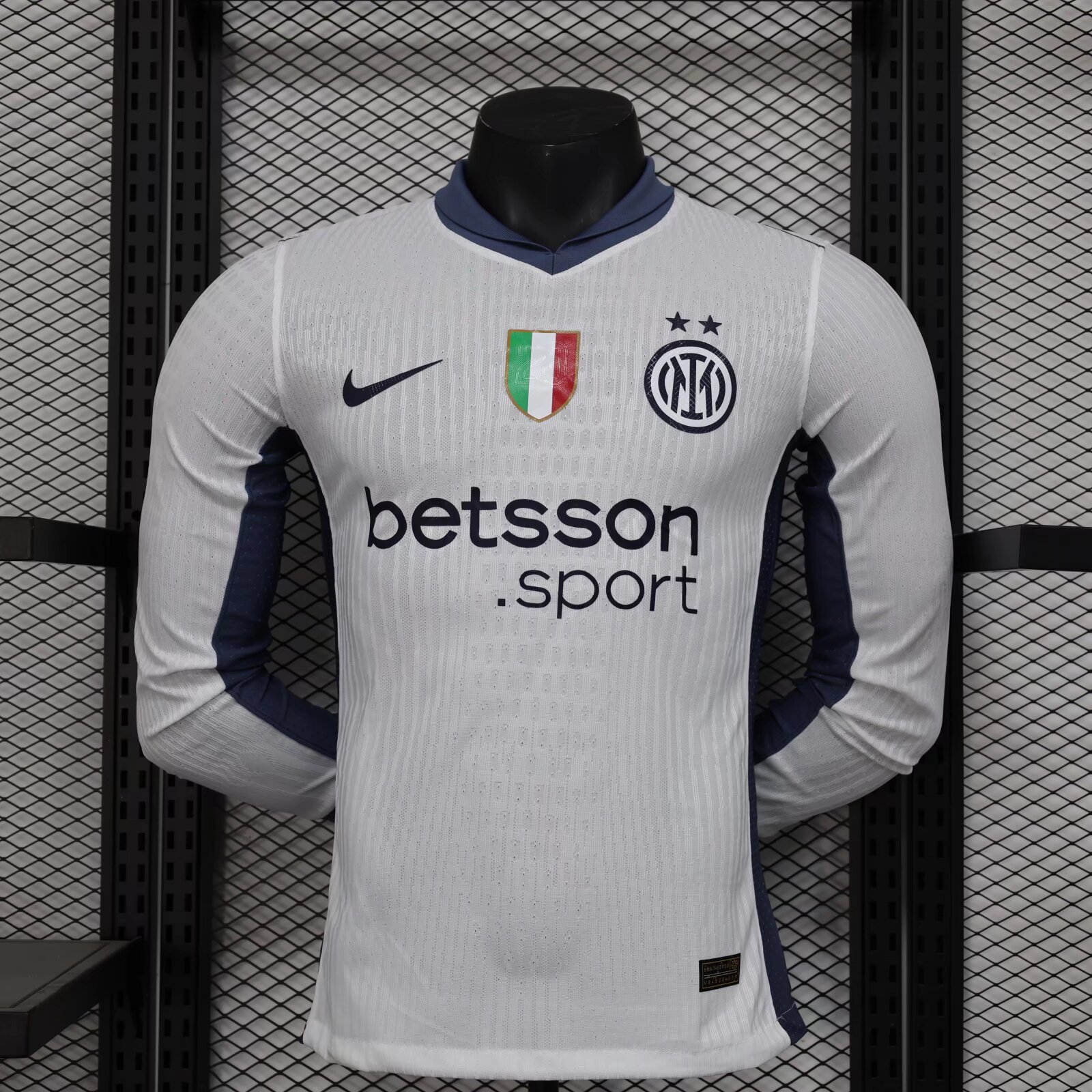 c309662bd03a17f5457451e4a0f8a7d7.jpg 2024/2025 Long Sleeve Player Version Inter Milan Away Football Shirt 1:1 Thai Quality - Image 1