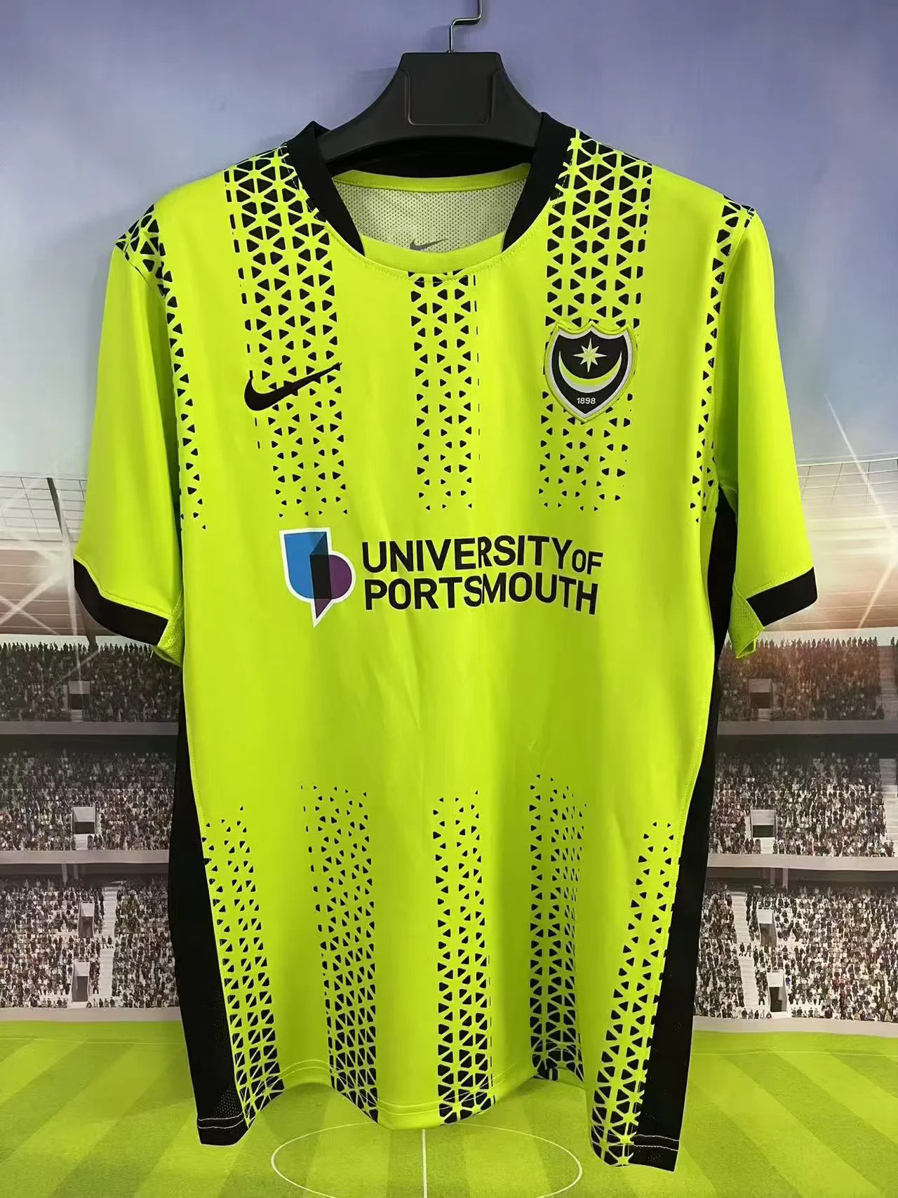 c582eb7afba10e431d449ab40a0e60ed.webp 2025/2026 Portsmouth Third Away Football Shirt 1:1 Thai Quality - Image 1