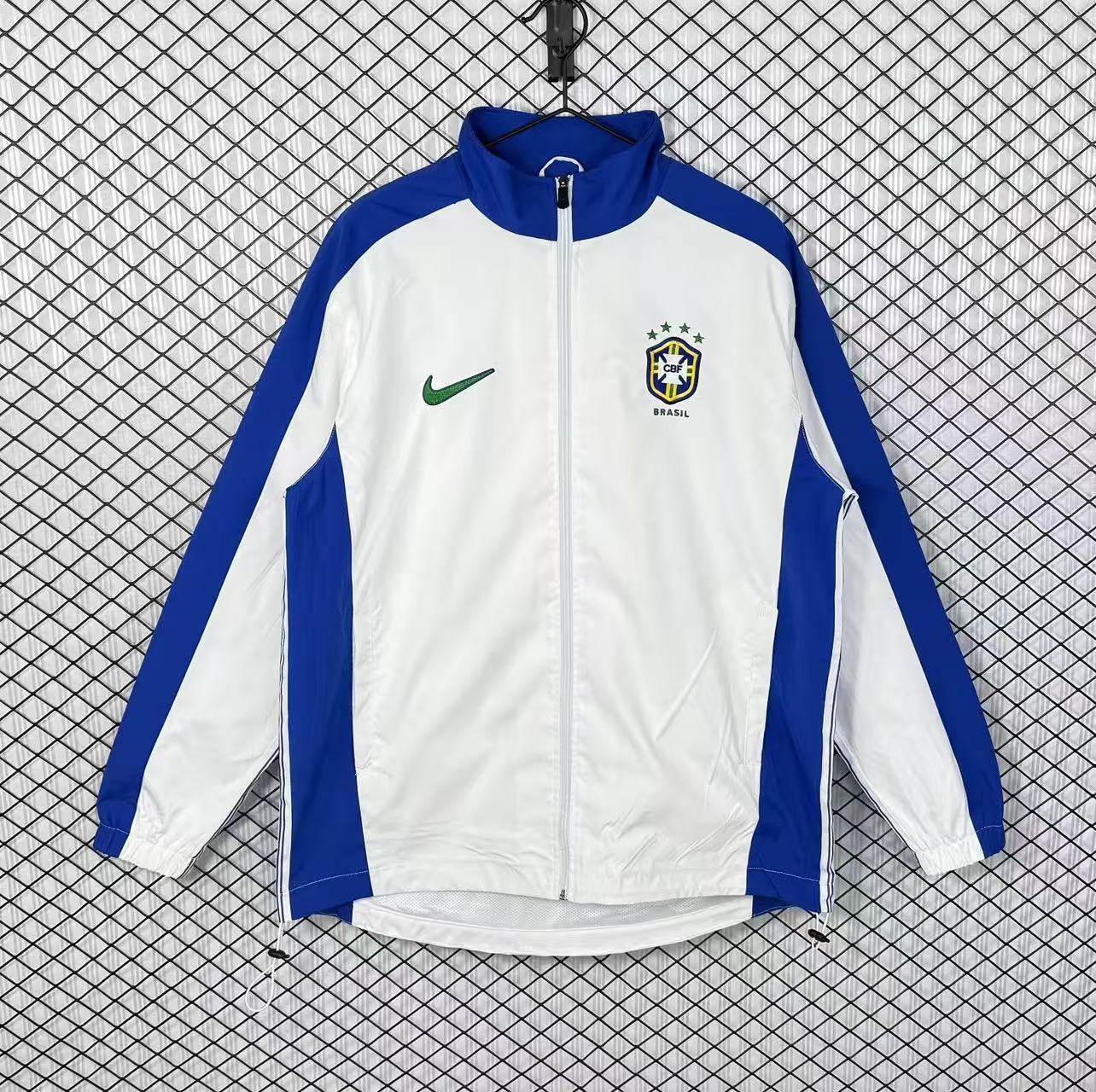 c5b786e5b6bcca0e1ce02b699cd5466a.jpg 1998 Brazil Windbreaker Football Shirt - Image 1