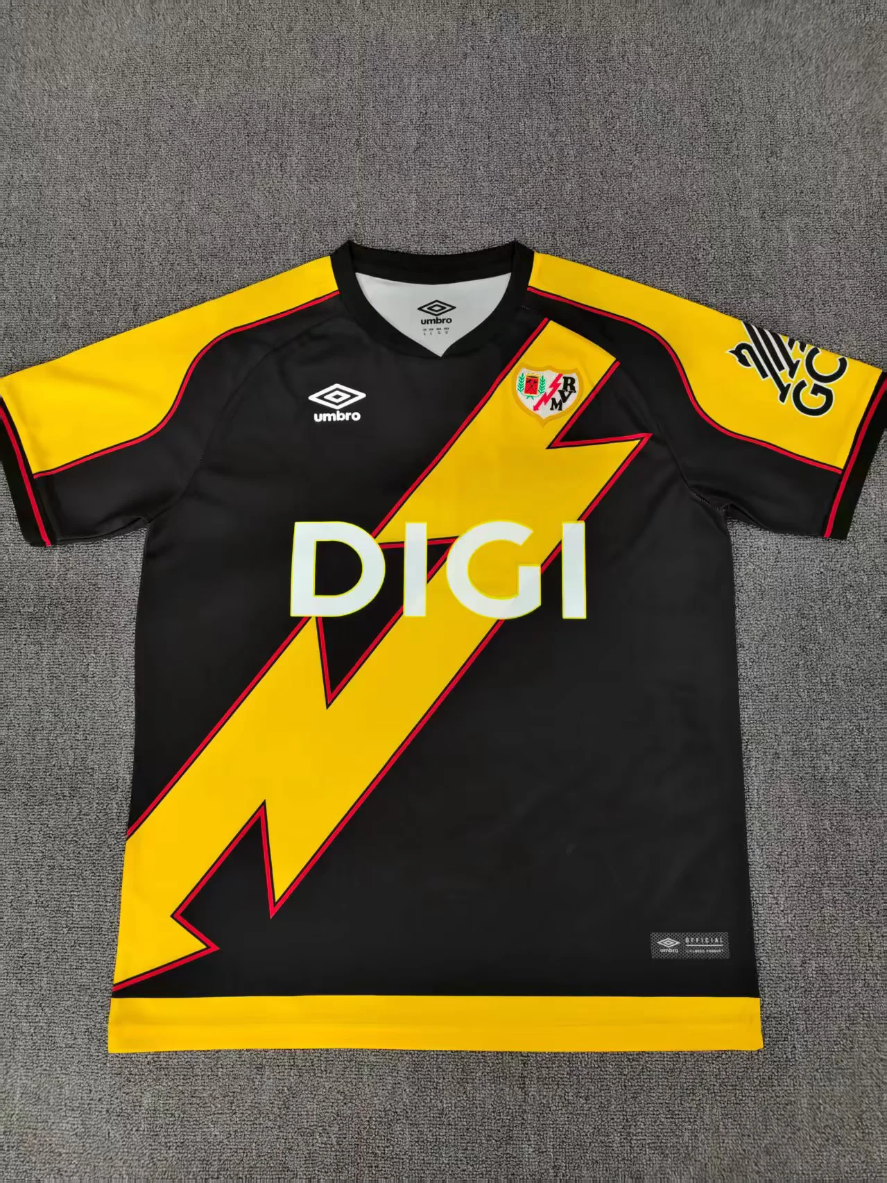 c6e6565521f6dcbb21b65b9ce1371033.webp 2025/2026 Rayo Vallecano Third Away Football Shirt 1:1 Thai Quality - Image 1