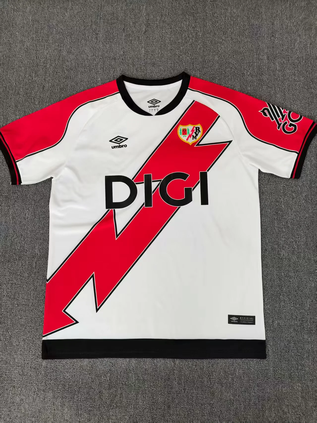 c7042292db2f77af30583cb50d6ce56f.webp 2025/2026 Rayo Vallecano Home Football Shirt 1:1 Thai Quality - Image 1