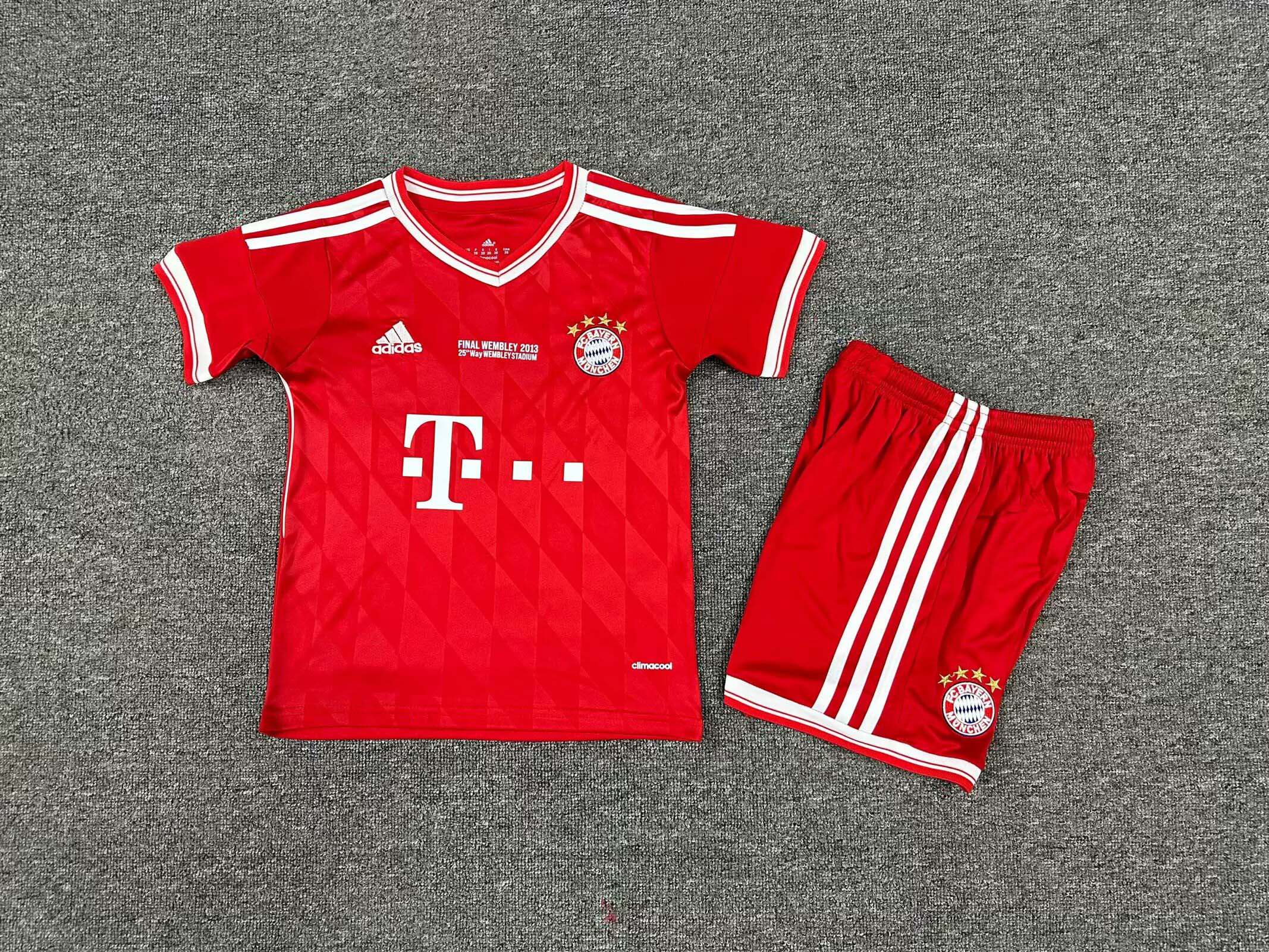 c7f66411294d7112a28a4f631c67dec3.jpg 2012/2013 Retro Bayern Munchen Home Football Shirt Kids Size 1:1 Thai Quality - Image 1