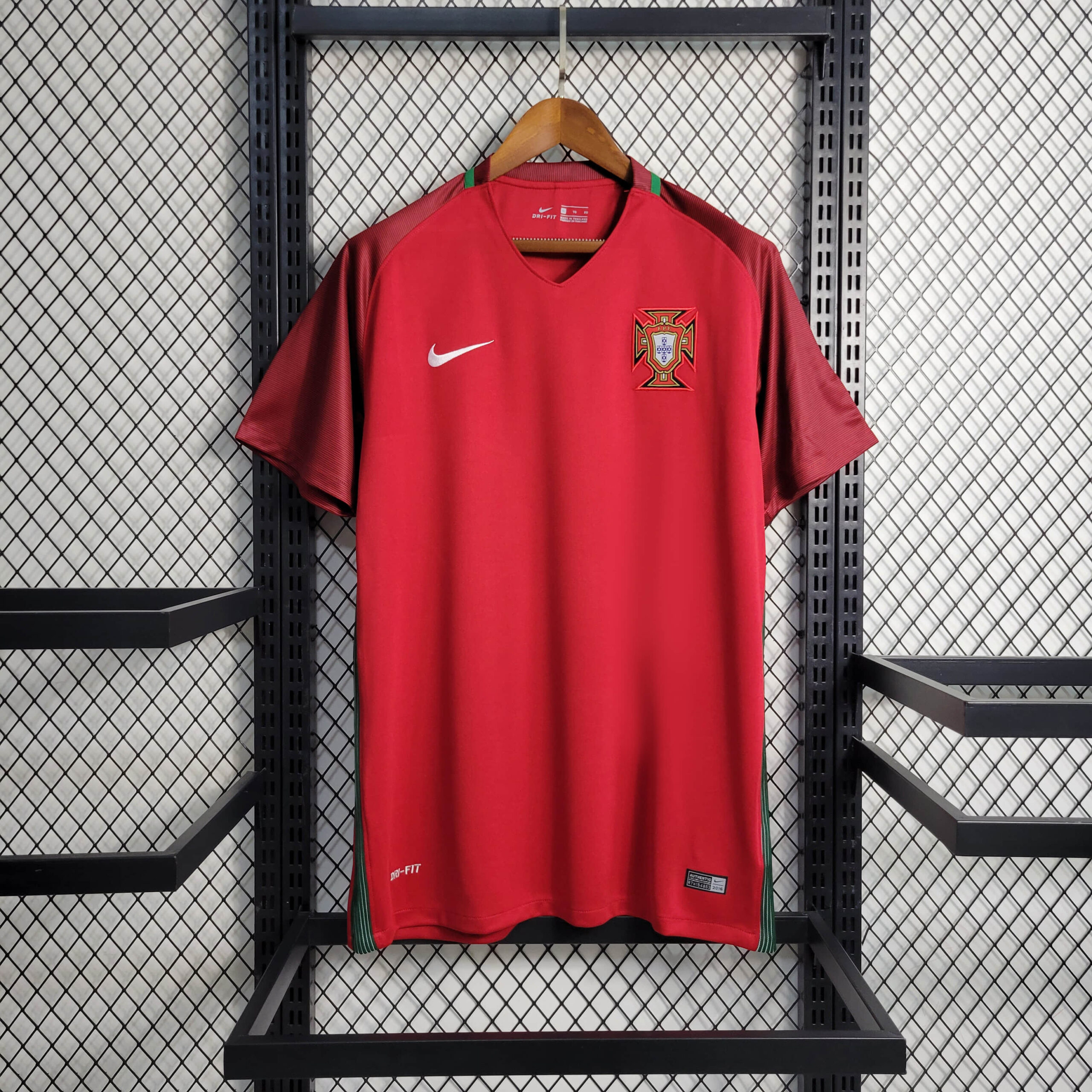 cd354d16d16f54bff4101000e68b32ce.jpeg 2016 Retro Portugal Away Football Shirt 1:1 Thai Quality - Image 1