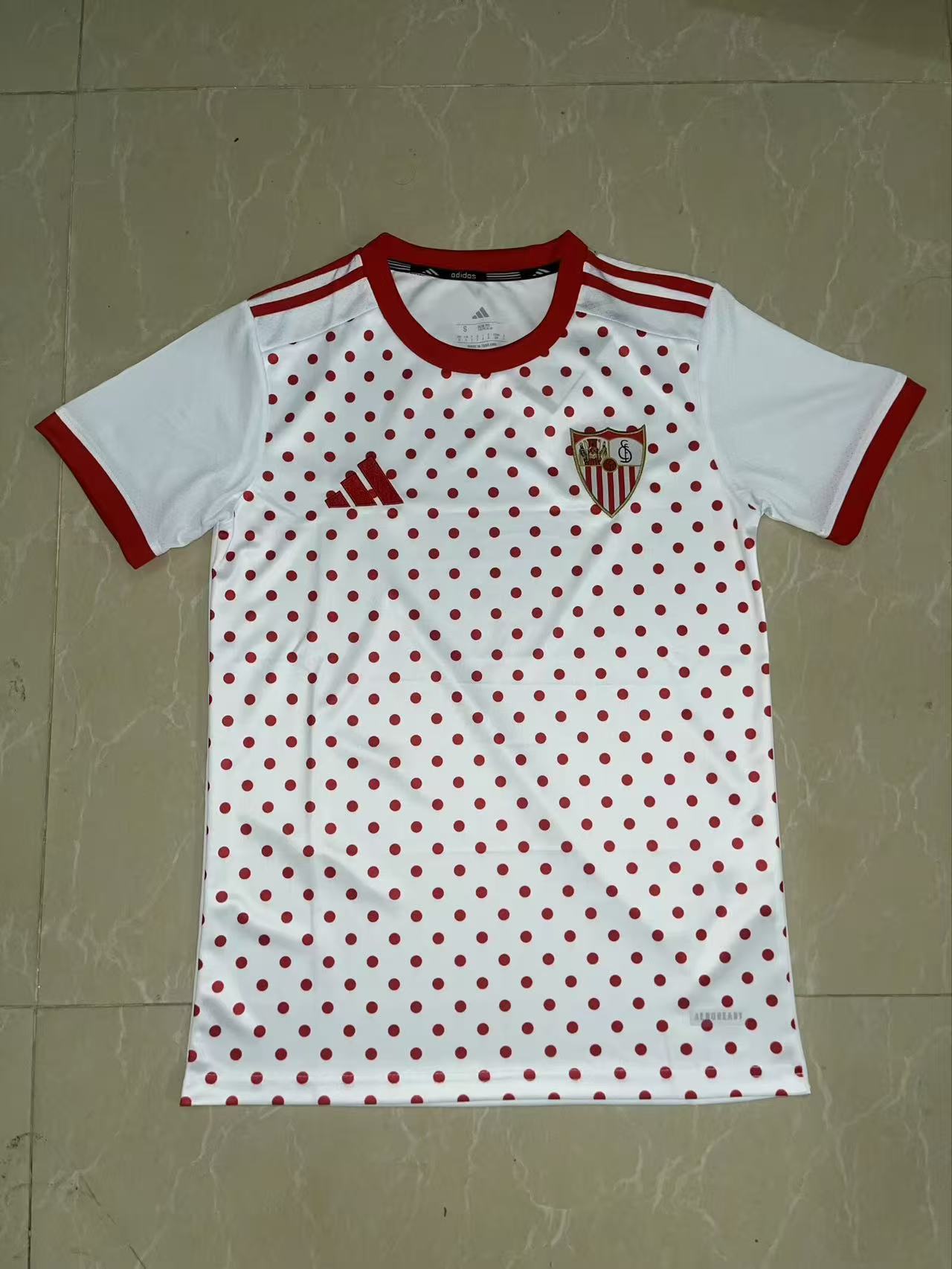 ce743132268bf5df09777ea843124901.jpg 2025/2026 Sevilla Training suit Football Shirt 1:1 Thai Quality - Image 1