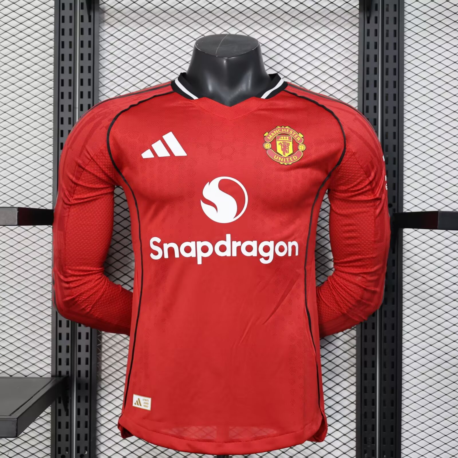 cfa62e8d6fd82c8b252e9b5d04f16329.jpg 2025/2026 Long Sleeve Player Version Manchester United Home Football Shirt 1:1 Thai Quality - Image 1