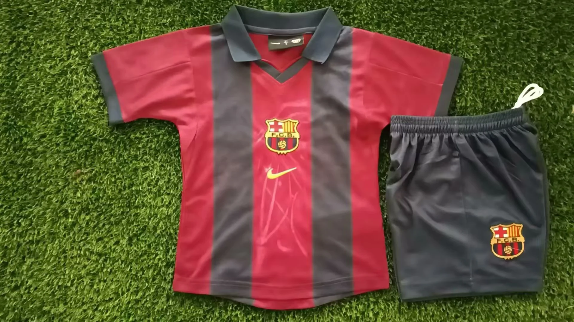 cfef83d18e03f01bff734aa919cd9eed.webp 2000/2001 Retro Barcelona x Cactus Jack Skeleton Remake Football Shirt Kids Size 1:1 Thai Quality - Image 1