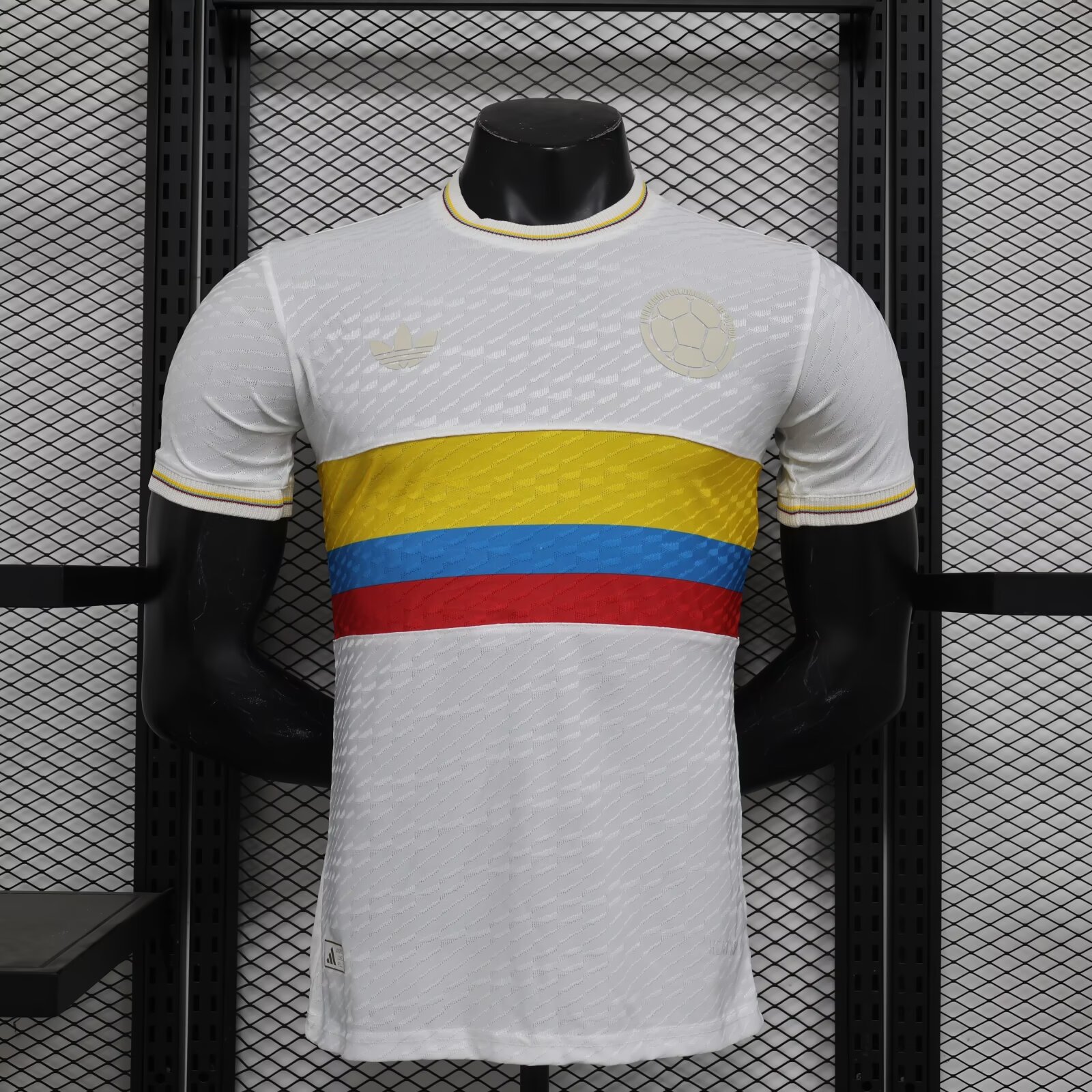 d20f4863a7de86967273fc36e6a18211.jpg 2024 Player Version Colombia 100th Anniversary Football Shirt 1:1 Thai Quality - Image 1