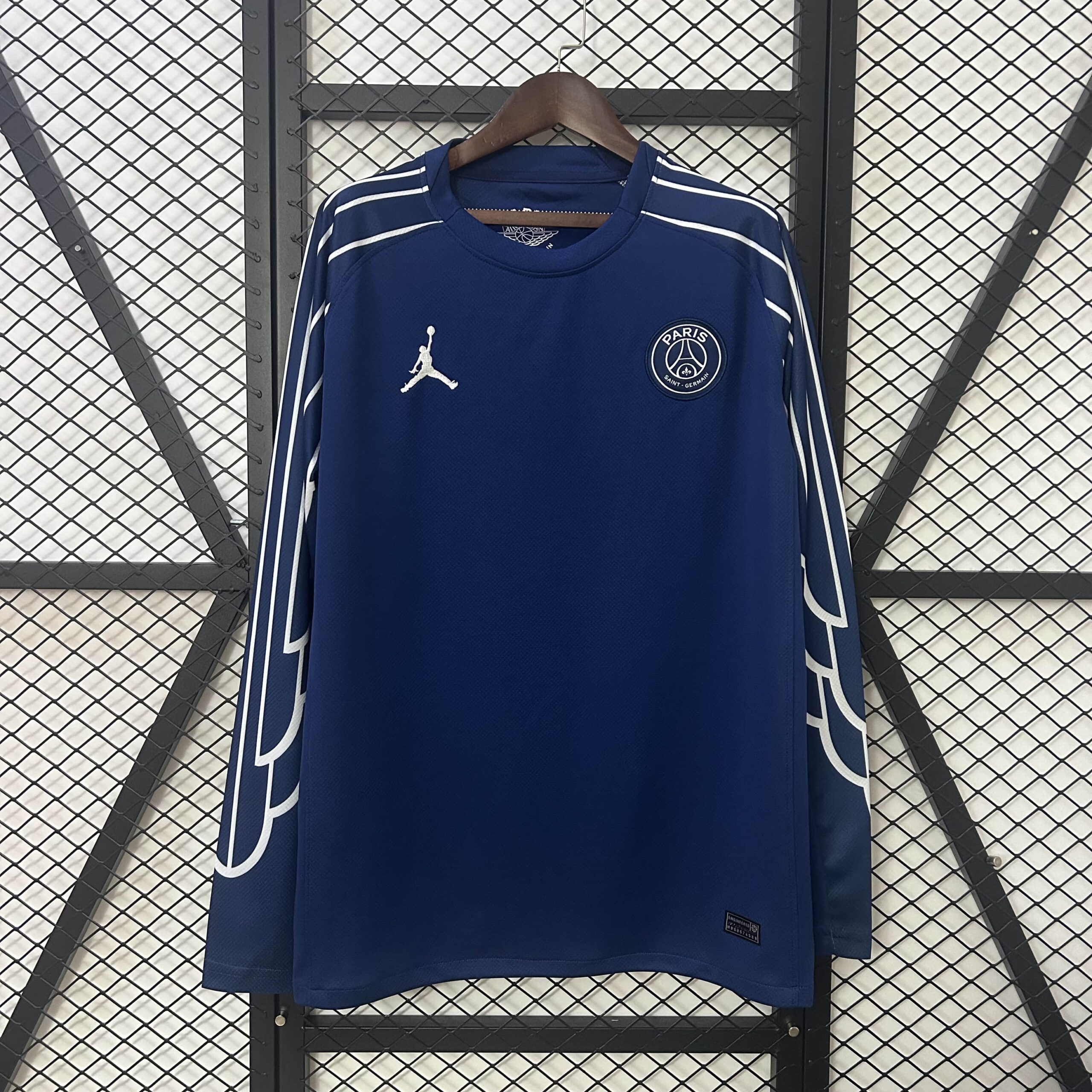 d2761c97c02df44daac2dbcc6a7b2797.jpg 2024/2025 Long Sleeve Paris Saint-Germain Fourth Away Football Shirt 1:1 Thai Quality - Image 1