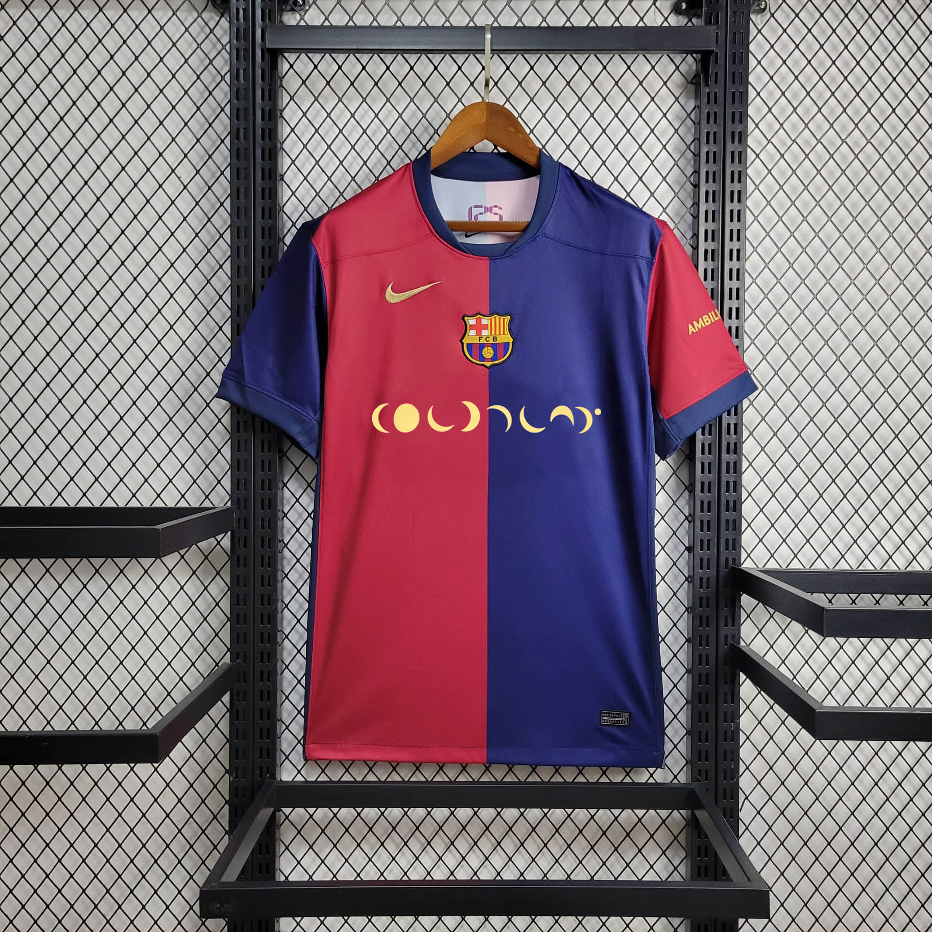 d29de0d3601bd89521d8419ffe86ac3a.jpg 2024/2025 Barcelona Home Football Shirt 1:1 Thai Quality - Image 1