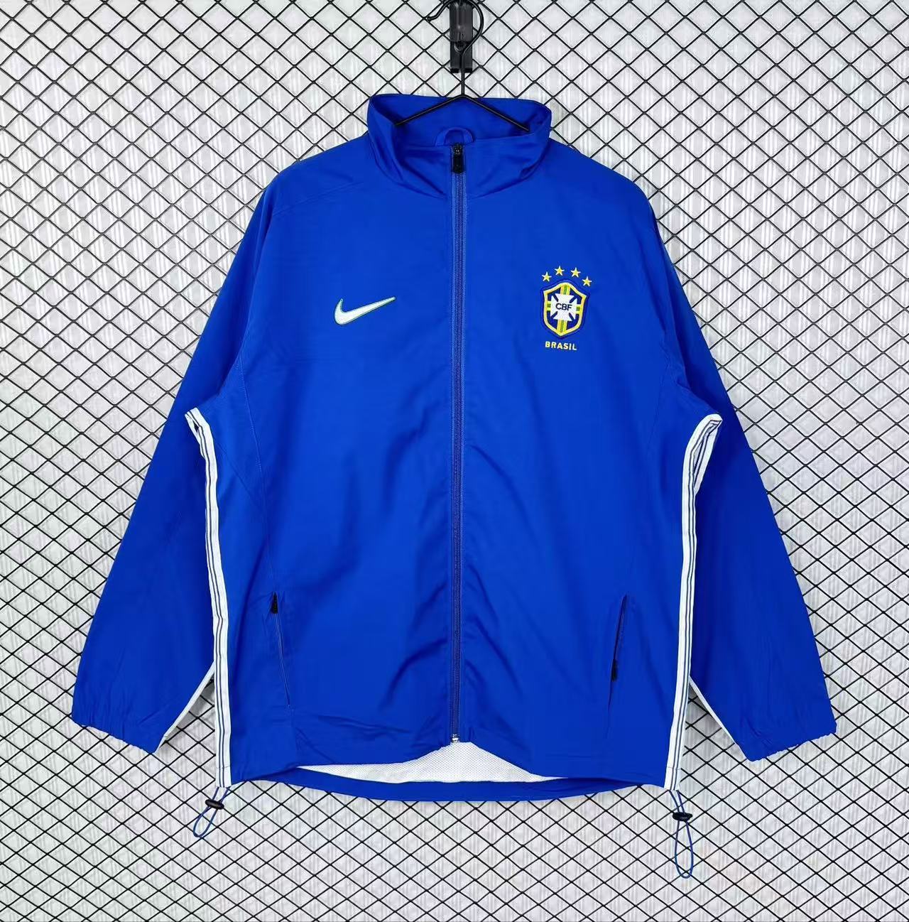 d42a8a9bed025911e6ff19dc7fc3cd40.jpg 1998 Brazil Windbreaker Football Shirt - Image 1