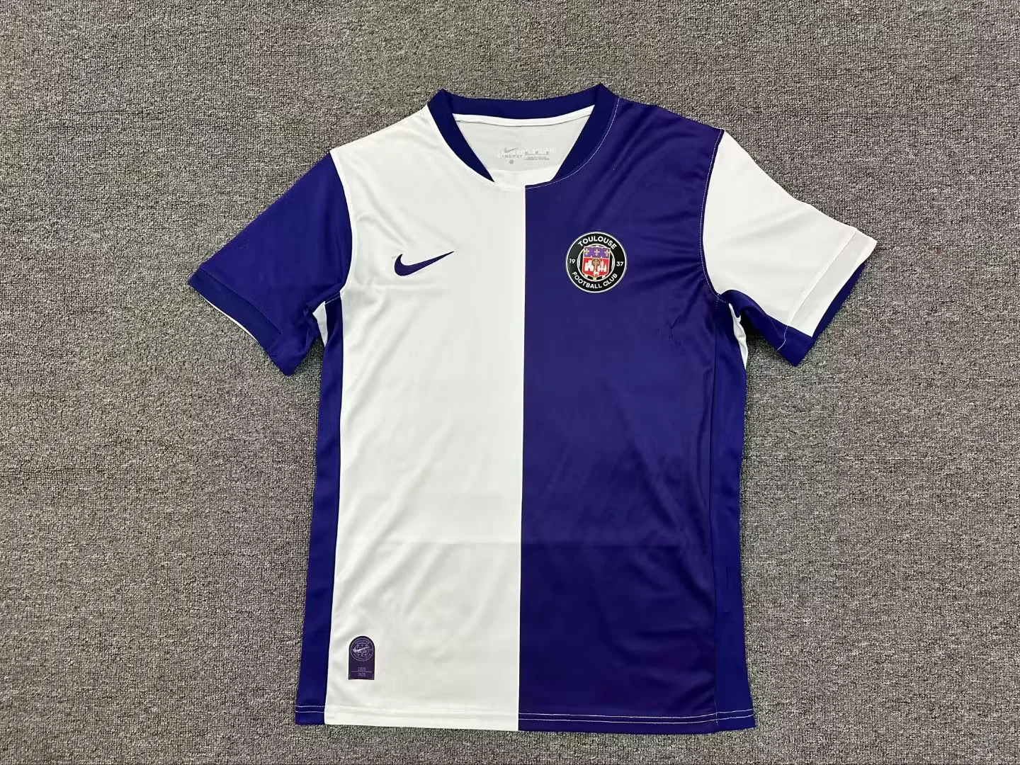 d4c0a3ae5af7347ac0df345f2852262b.webp 2025/2026 Toulouse Home Football Shirt 1:1 Thai Quality - Image 1