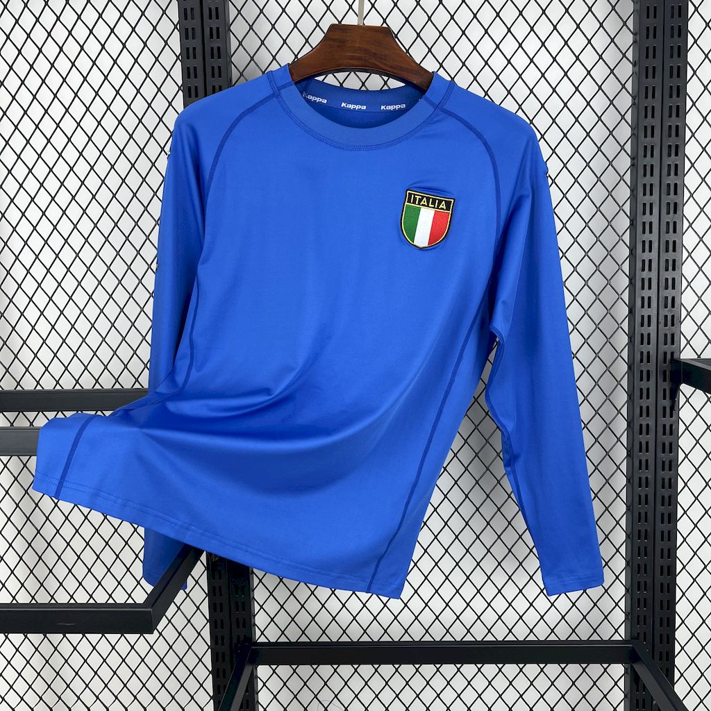 daebdc282524718e1db7593c5f743a46.jpg 2000 Retro Long Sleeve Italy Home Football Shirt 1:1 Thai Quality - Image 1