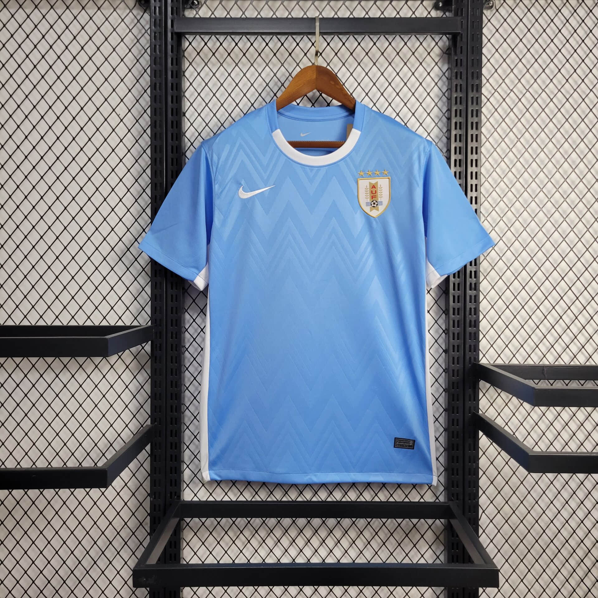 dbd15da8d7033700b048ddffcd3ba7aa.jpg 2025 Uruguay Home Football Shirt 1:1 Thai Quality - Image 1
