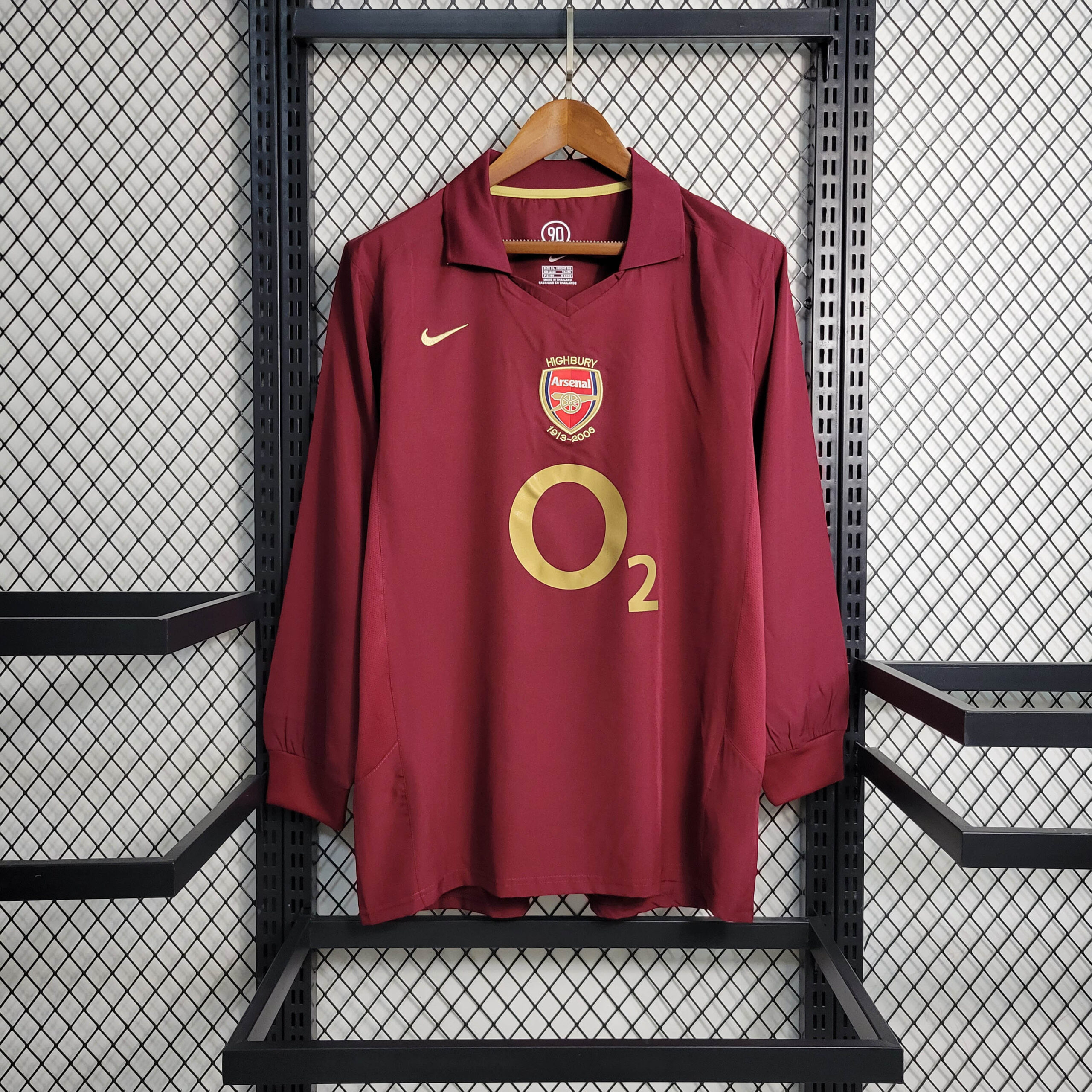dff28c73732fbf31cdf3723bda6d98ec.jpeg 2005/2006 Retro Long Sleeve Arsenal Home Football Shirt 1:1 Thai Quality - Image 1