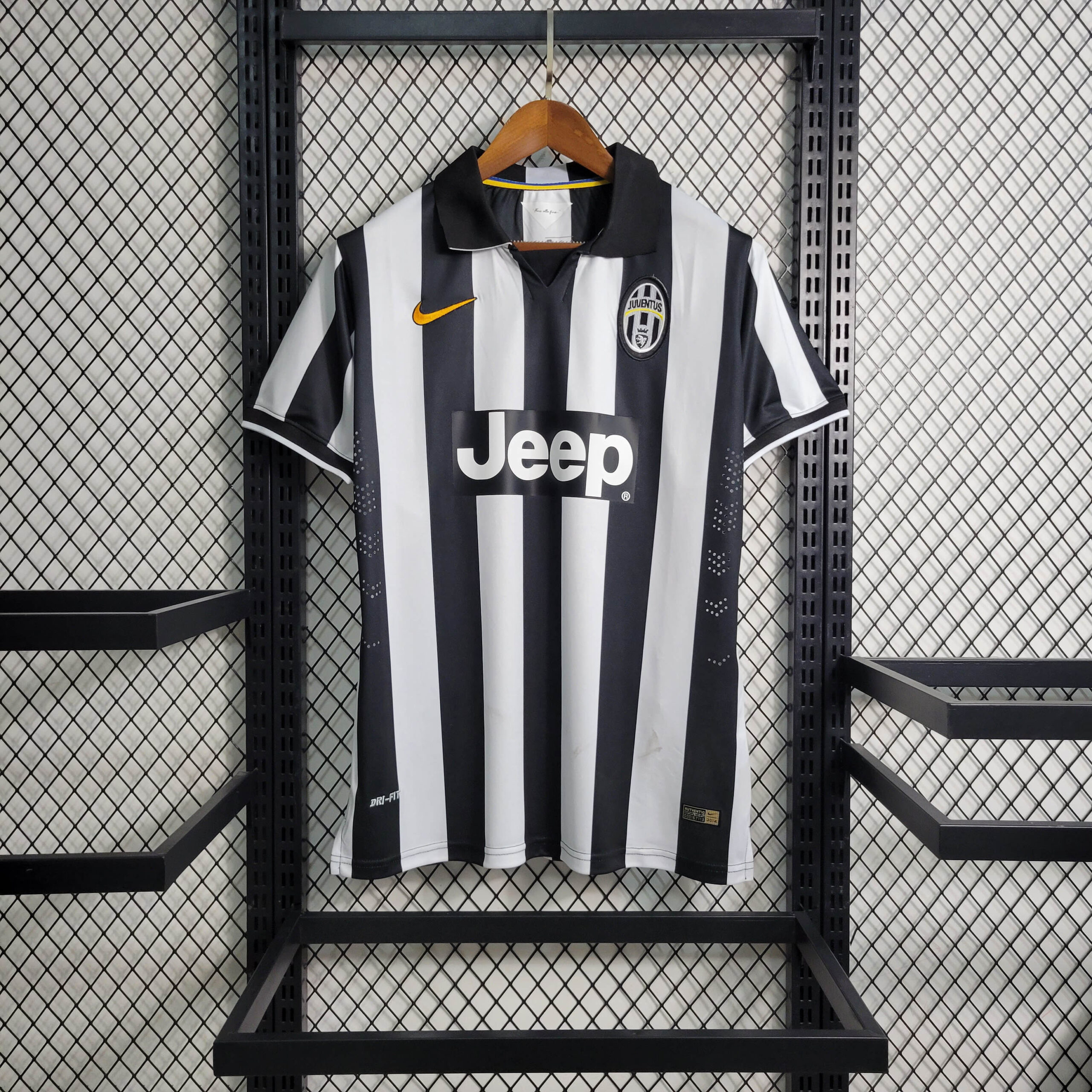 e1195ff6e754c1fa3e7c9bcc1c6f1964.jpeg 2014/2015 Retro Juventus Home Football Shirt 1:1 Thai Quality - Image 1