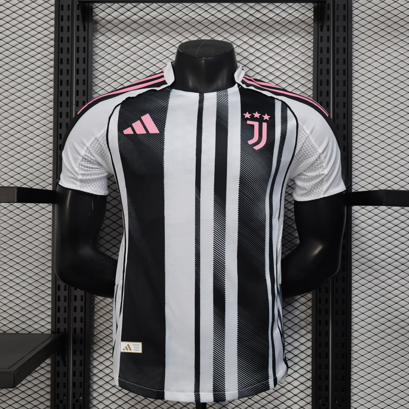 e2673d7af2d666fb850b10d7d1fa777c.jpg 2025/2026 Player Version Juventus Home Football Shirt 1:1 Thai Quality - Image 1