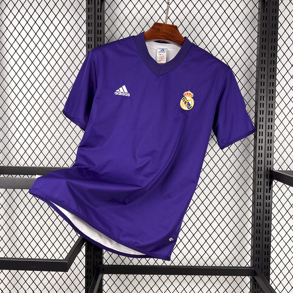 e2edf1b56b9ace14f35e9139f95b1401.jpg 2002/2003 Retro Real Madrid Third Away Football Shirt 1:1 Thai Quality - Image 1