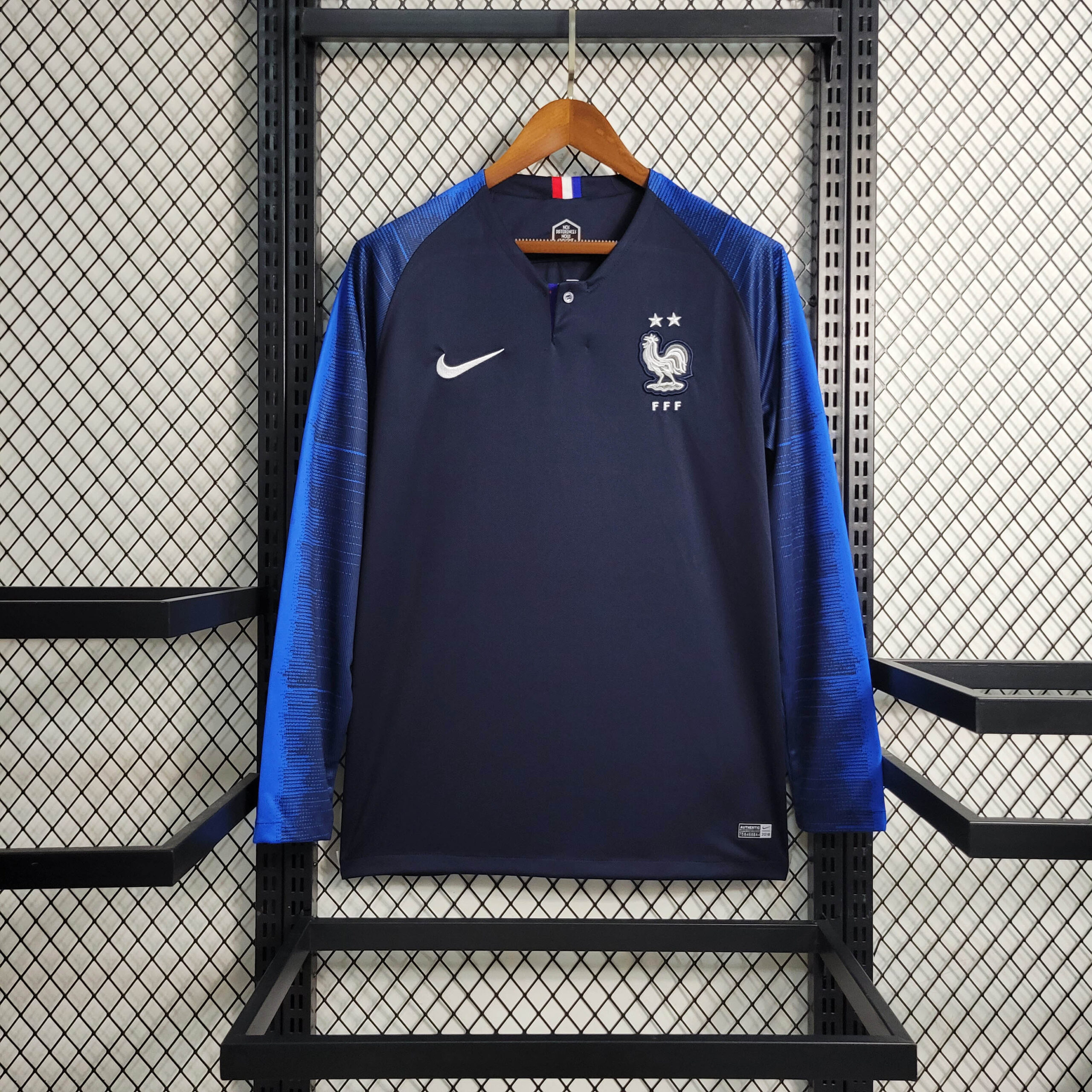 e328839883323e0edc3bee3a2eef9c5a.jpeg 2018 Retro Long Sleeve France Home Football Shirt 1:1 Thai Quality - Image 1