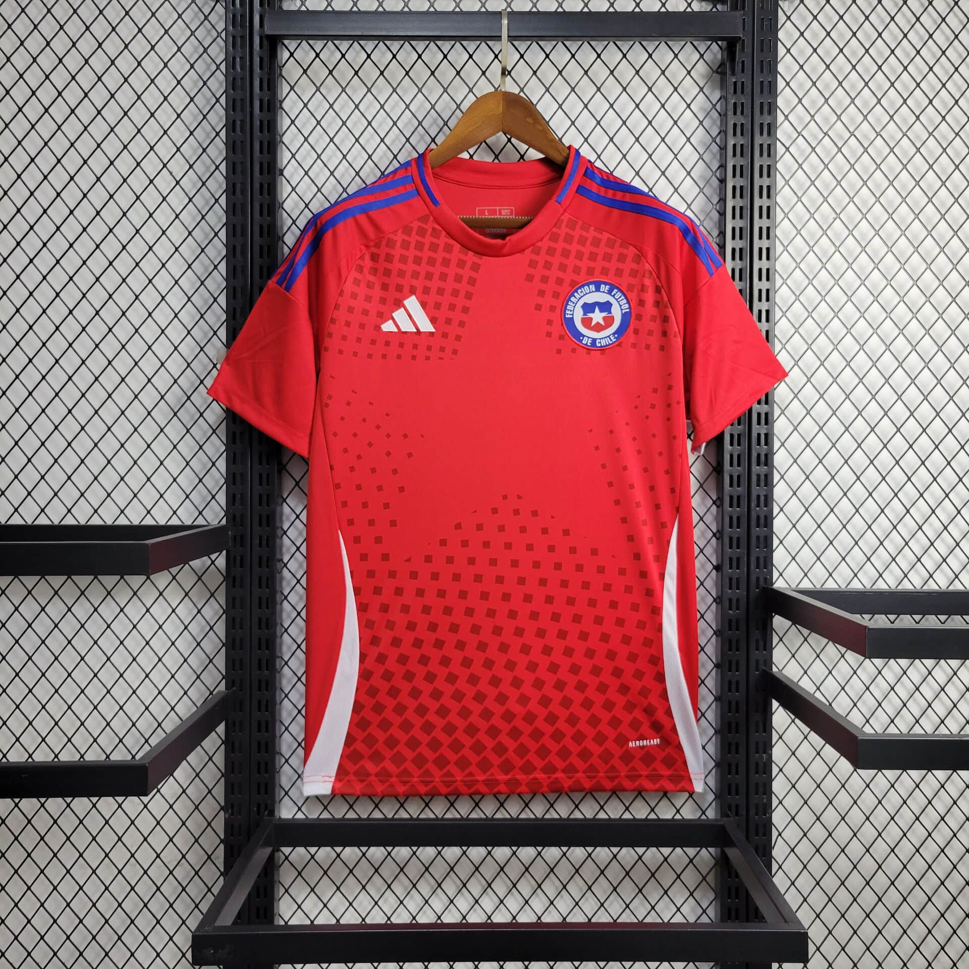 e3e0896c51bf8a0633bc006a720067ce.jpeg 2024 Chile Home Football Shirt 1:1 Thai Quality - Image 1