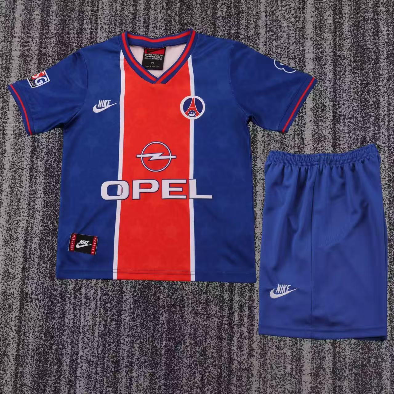 e711306c8dd989561198035850206058.jpg 1995/96 Paris Saint-Germain Home Football Shirt Kids Size 1:1 Thai Quality - Image 1