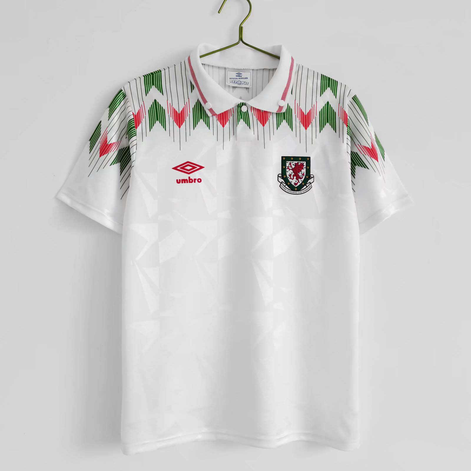 e7d033f4dafc99802a7312d953b91ee4.jpg 1990/1992 Retro Wales Away Football Shirt 1:1 Thai Qualit - Image 1