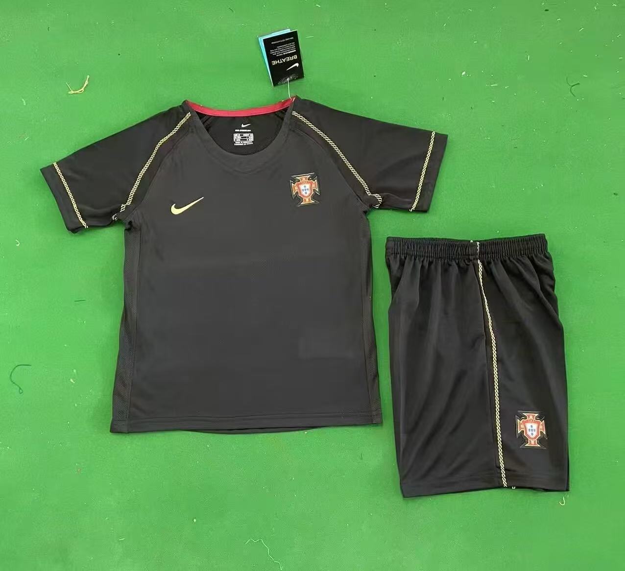e86fce7d6675aaae643bceb03456bf9d.jpg 2006 Portugal Away Football Shirt Kids Size 1:1 Thai Quality - Image 1