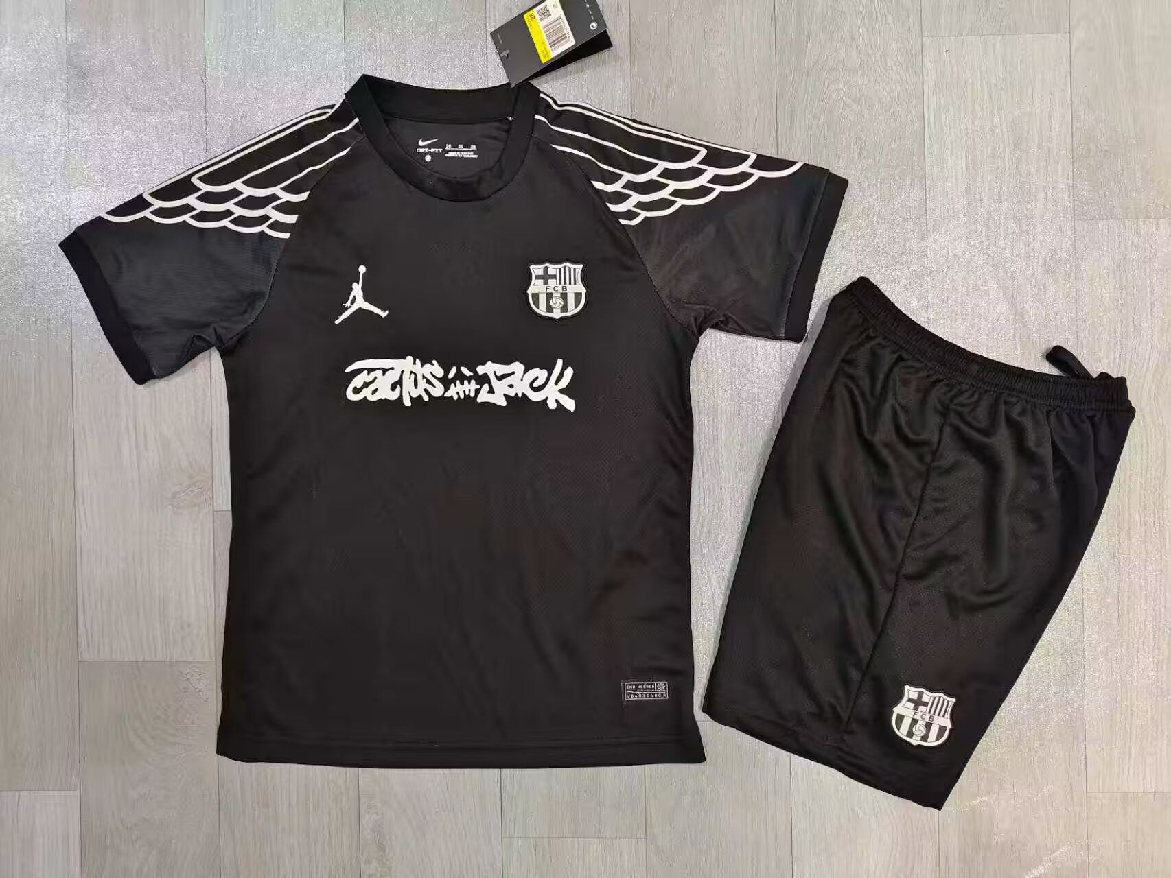 e94d28968015fe82c535718243f24403.jpg 2025/2026 Barcelona Co-Branded Edition Football Shirt Kids Size 1:1 Thai Quality - Image 1