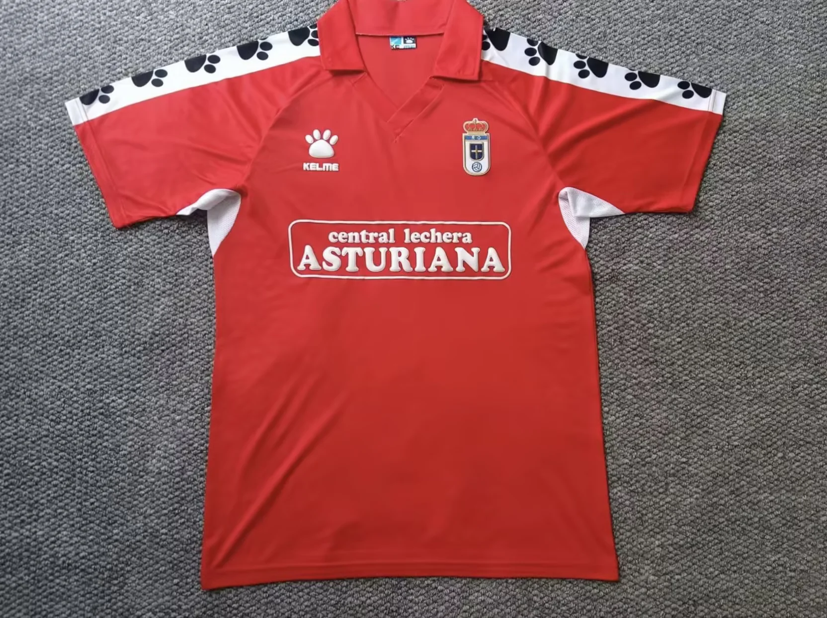 edfcda73af011ef549a1bed6af82c4c6.webp 1990/1991 Retro Real Oviedo Vetusta Away Football Shirt 1:1 Thai Quality - Image 1