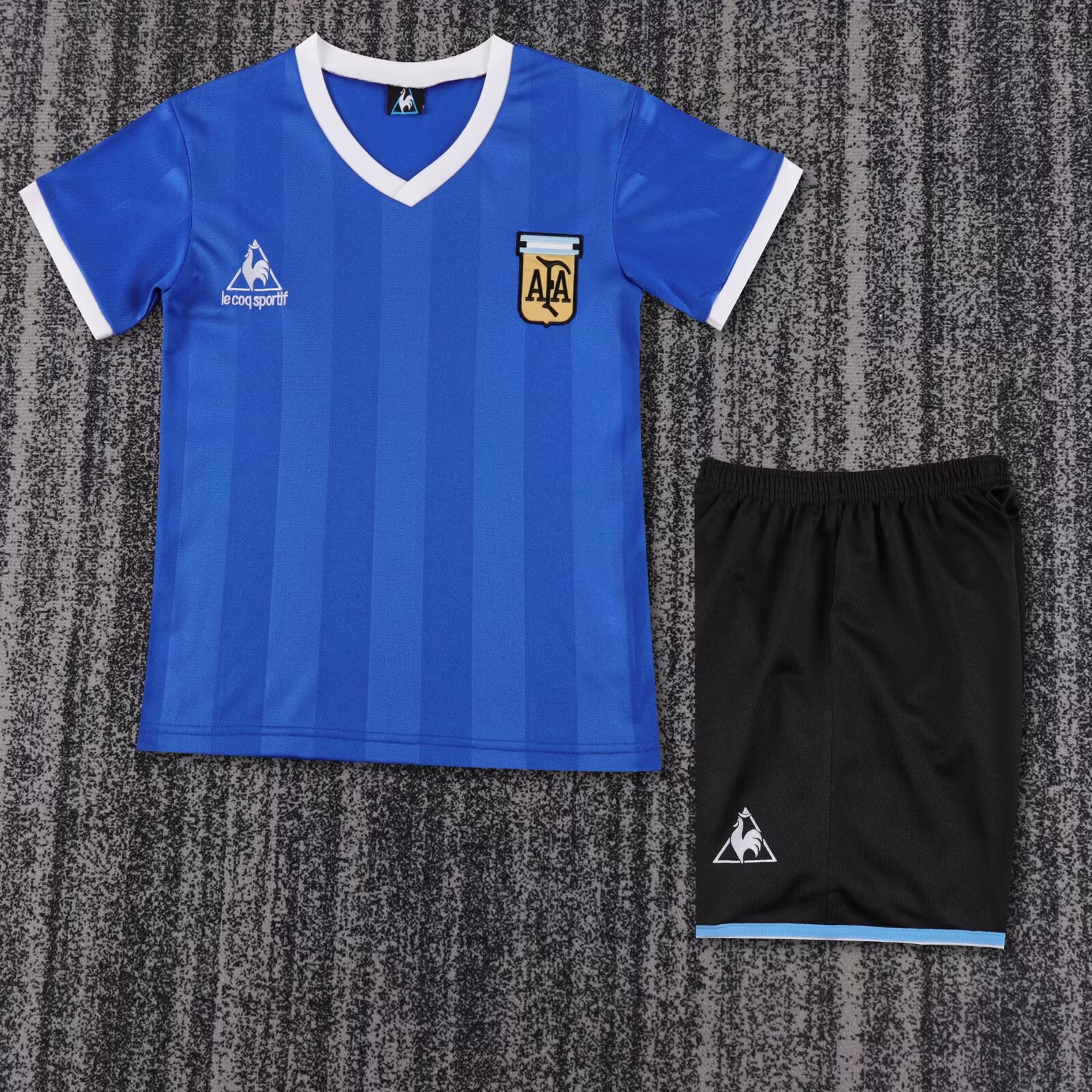 f1e9977edade63586d120316ae6a5efd.jpg 1986 Retro Argentina Away Football Shirt Kids Size 1:1 Thai Quality - Image 1
