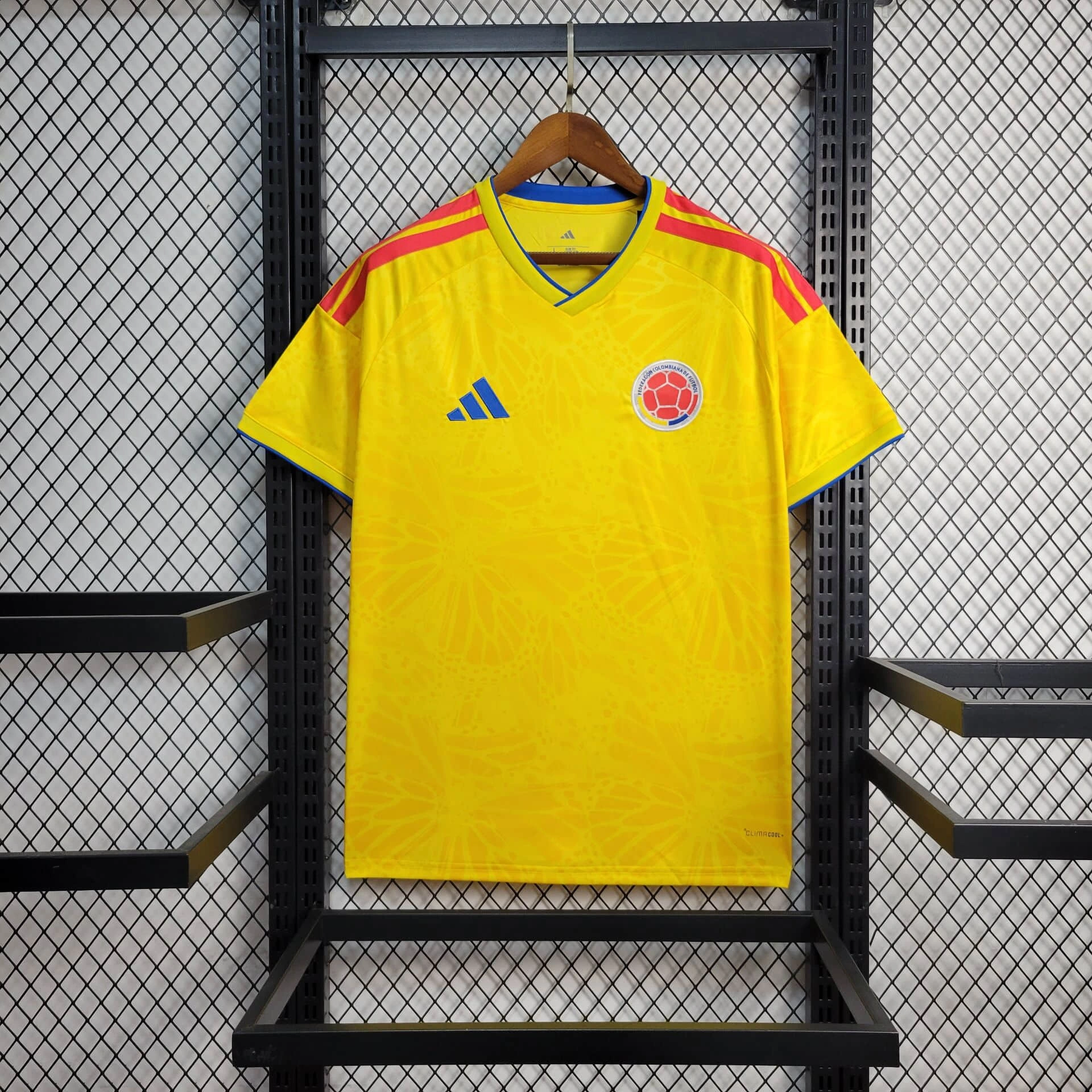 f247829aa6923a38bc95c0da0ca2bc07.webp 2026 Colombia Home World Cup Football Shirt 1:1 Thai Quality - Image 1