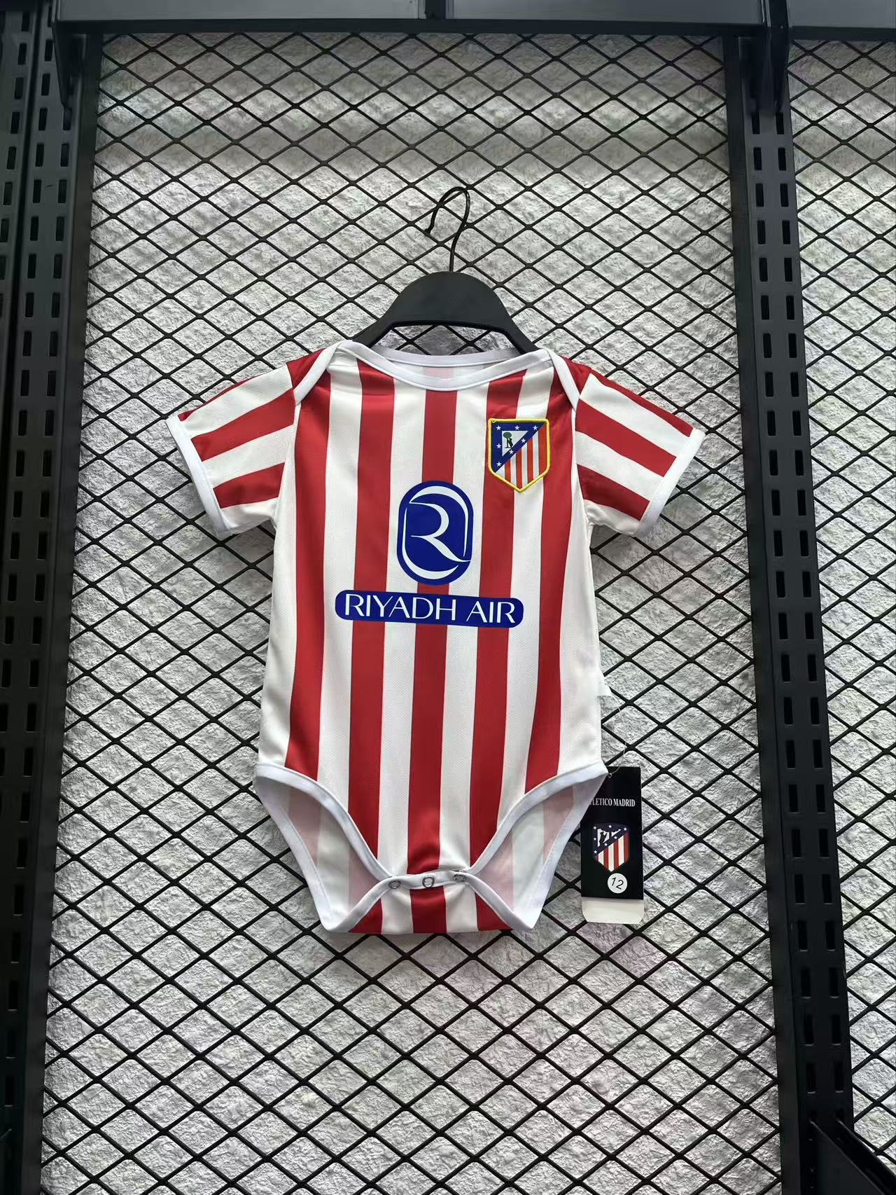 f46fc0e9fe8716f7c69db341a7977c90.jpg 2025/2026 Atletico Madrid Home Football Shirt Baby Size 1:1 Thai Quality - Image 1