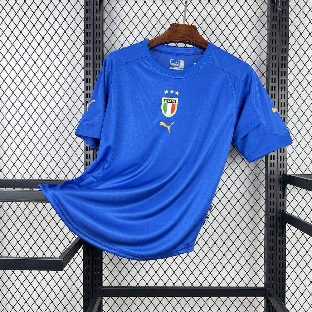 f58b875137748dfb6ed1868a51ab2c8c.jpg 2004 Retro Italy Home Football Shirt 1:1 Thai Quality - Image 1