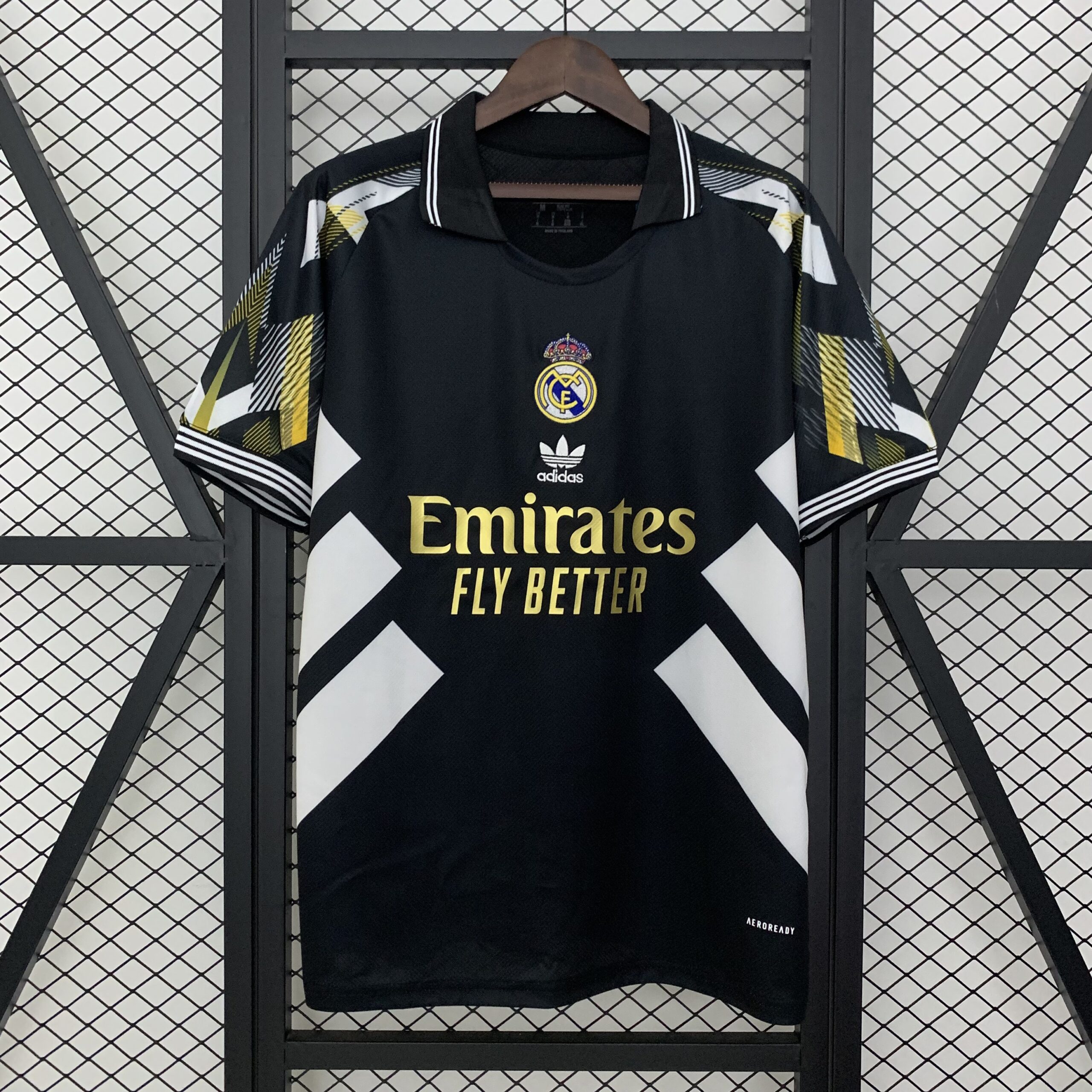 fbd589a32c5f74f6dfc75c33e03a8ee7.jpeg 2025/2026 Real MadridSpecial Edition Football Shirt 1:1 Thai Quality - Image 1