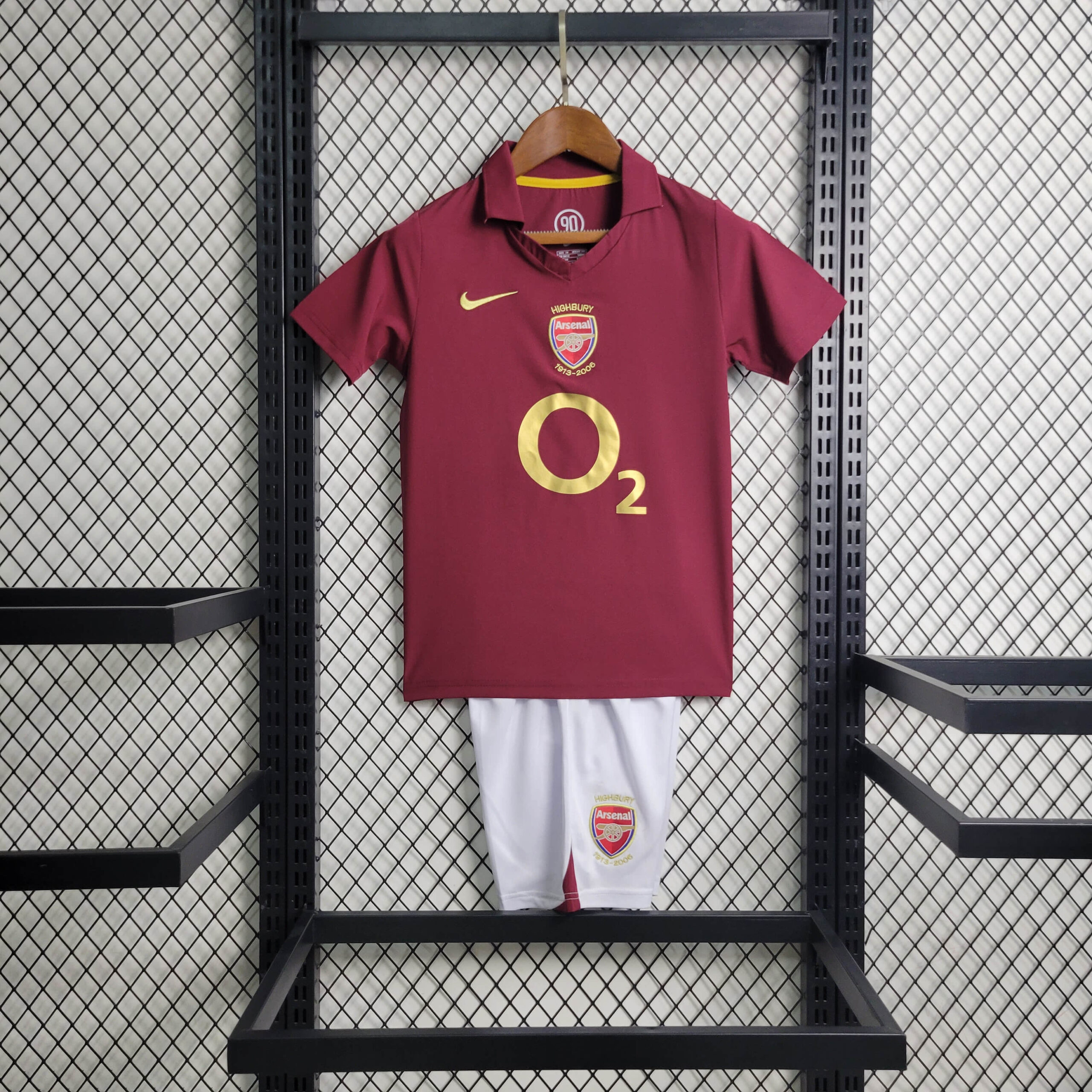 fc4aaaeacaab668aa4e0811ea2677a01.jpeg 2005/2006 Retro Arsenal Home Football Shirt Kids Size 1:1 Thai Quality - Image 1