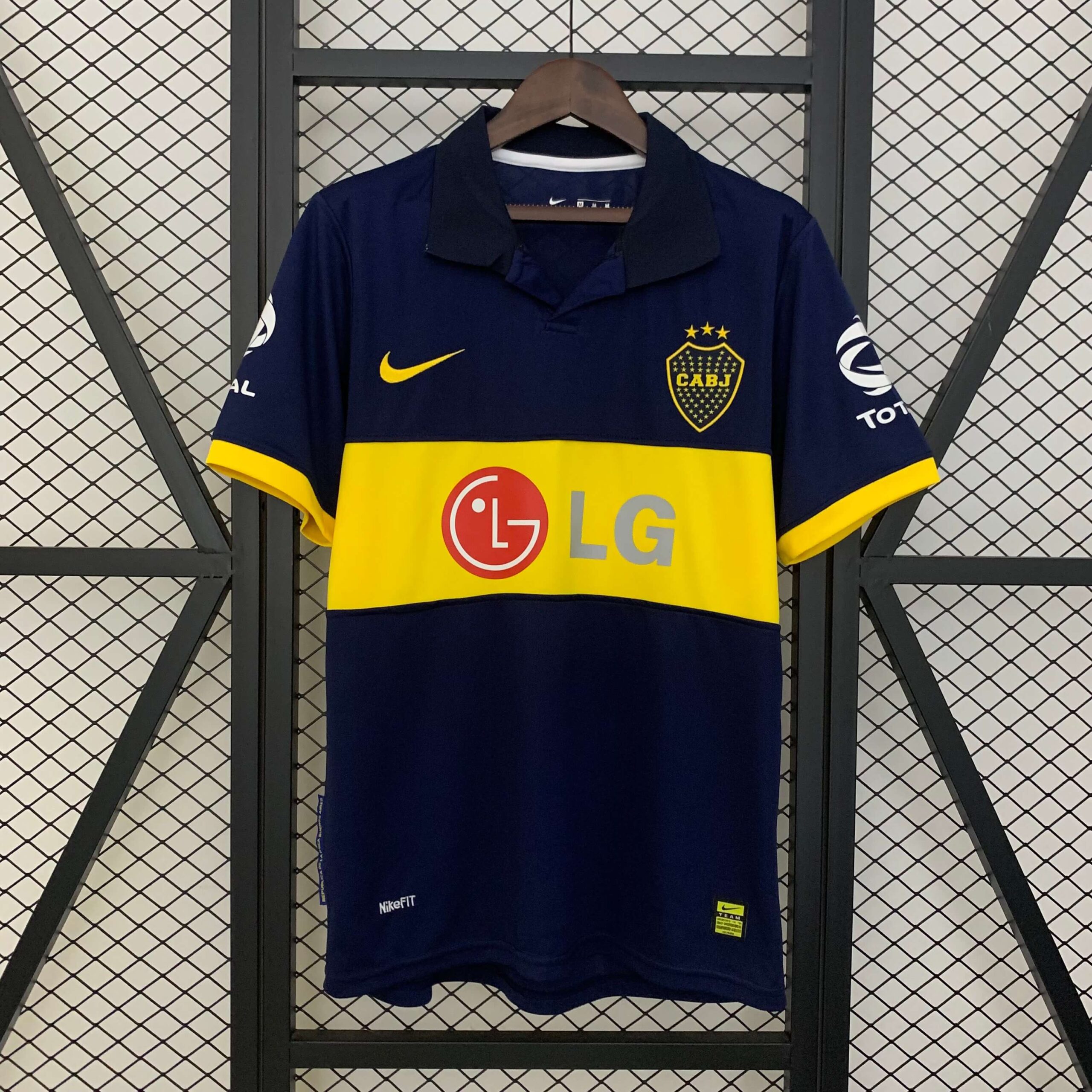 fedae17c57a0bfde2a063969232c3822.jpg 2009/2010 Retro Boca Juniors Home Football Shirt 1:1 Thai Quality - Image 1